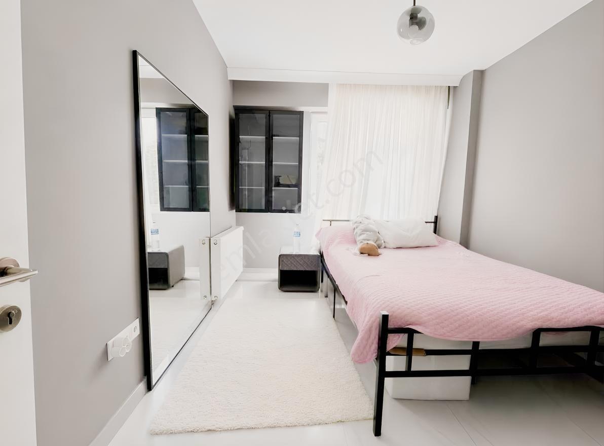 Aydınlı'da Güvenlikli Sitede 1+1 Satılık Daire — fotoğraf 8