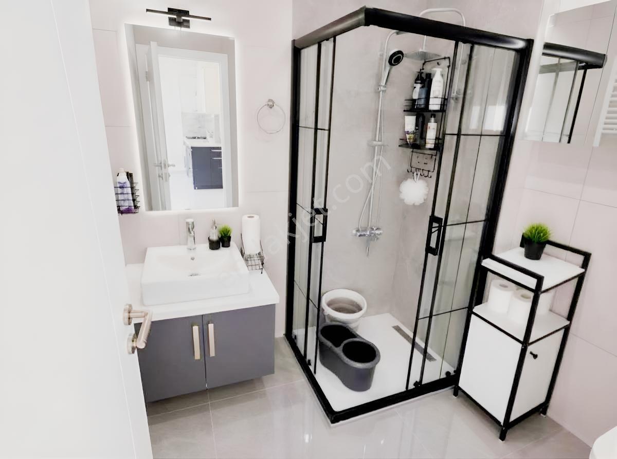 Aydınlı'da Güvenlikli Sitede 1+1 Satılık Daire — fotoğraf 10