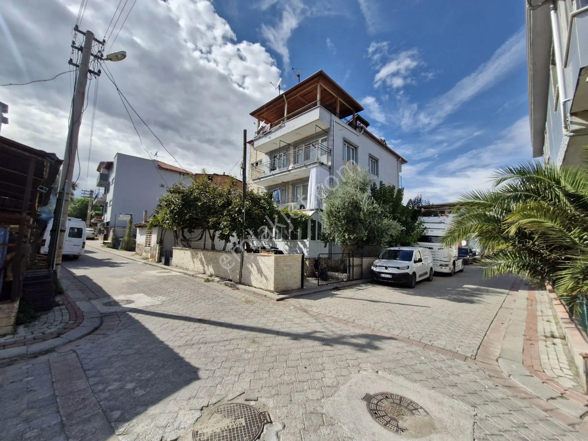 Landex'ten Kayhan'da 196 M² Arsa İçerisinde 4 Daireli Müstakil Ev — fotoğraf 2