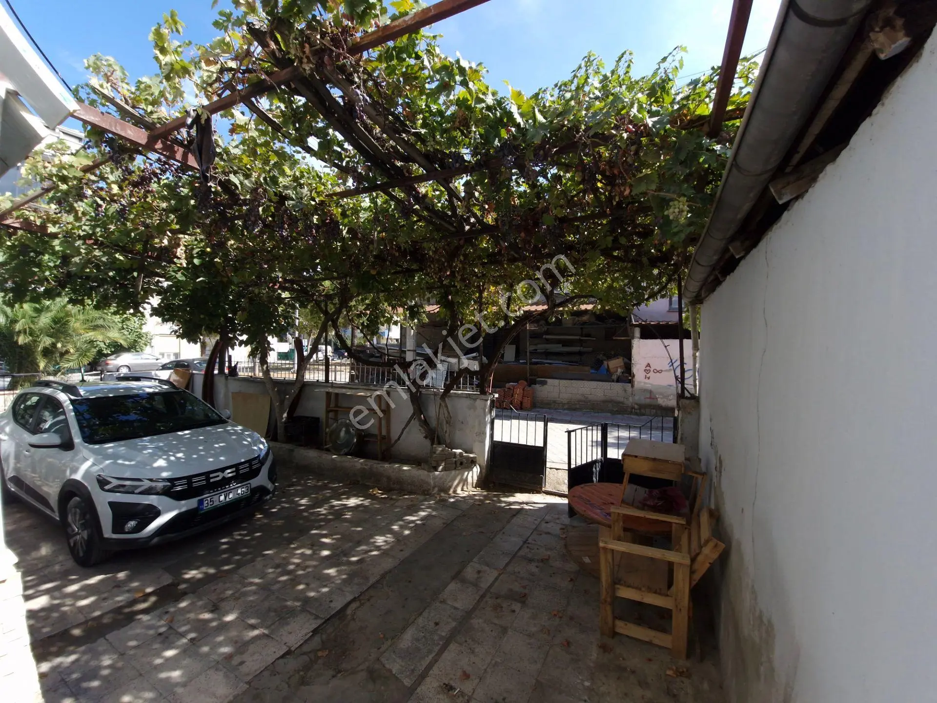 Landex'ten Kayhan'da 196 M² Arsa İçerisinde 4 Daireli Müstakil Ev — fotoğraf 4