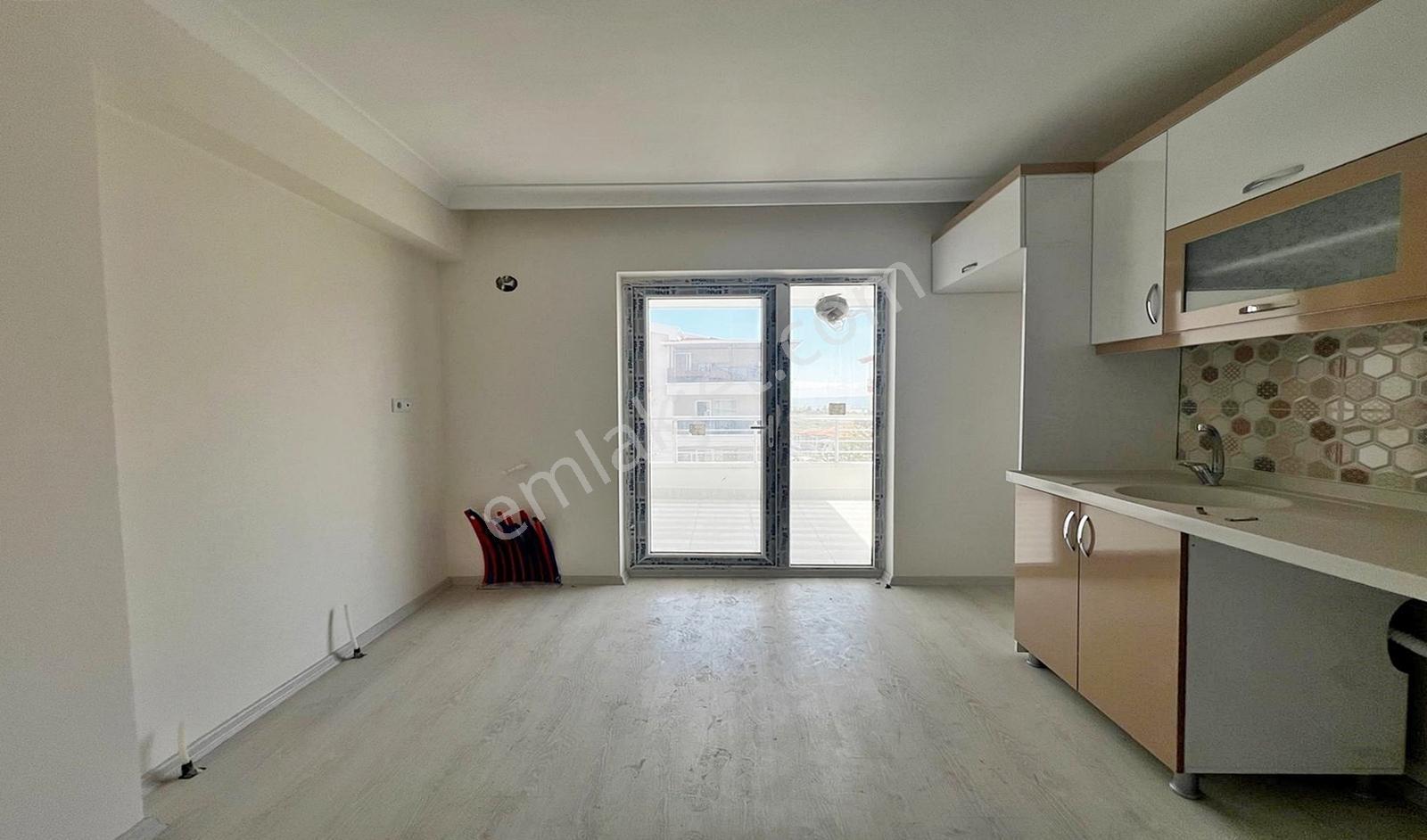 Yasa'dan Karakaya'da 3.kat 3+1 Full Yapılı E.banyolu Kök Tapu !! — fotoğraf 2
