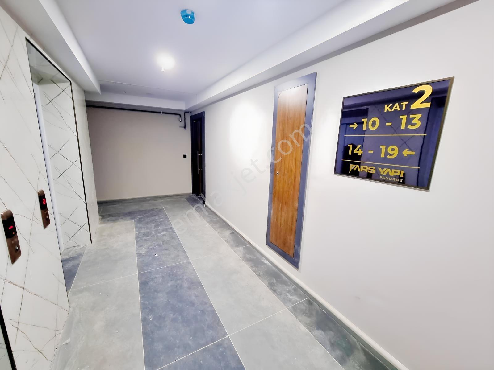 Tuzla Fars Pandros Site İçi Güzel Konum 3+1 Satılık Daire — fotoğraf 5