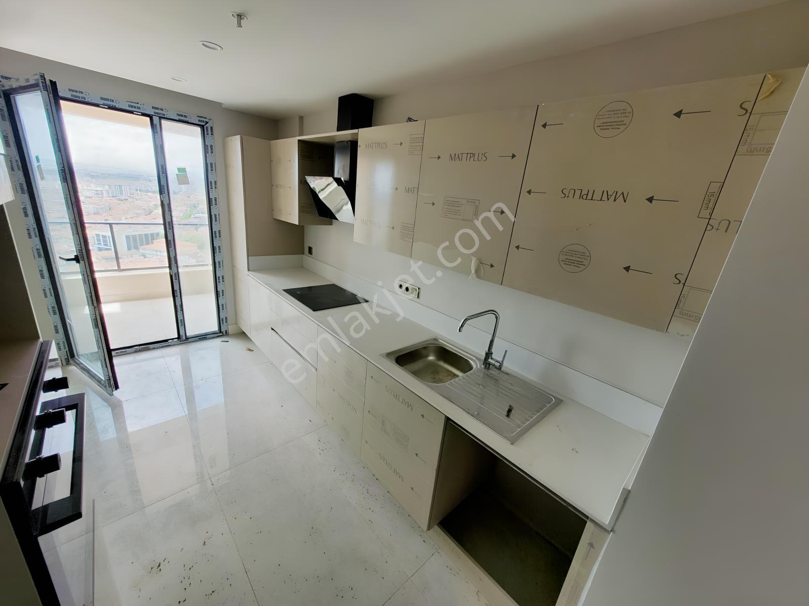 Adres Ankara Evlerinde 22.katta Panoramik Manzaralı 2+1 Satılık — fotoğraf 3