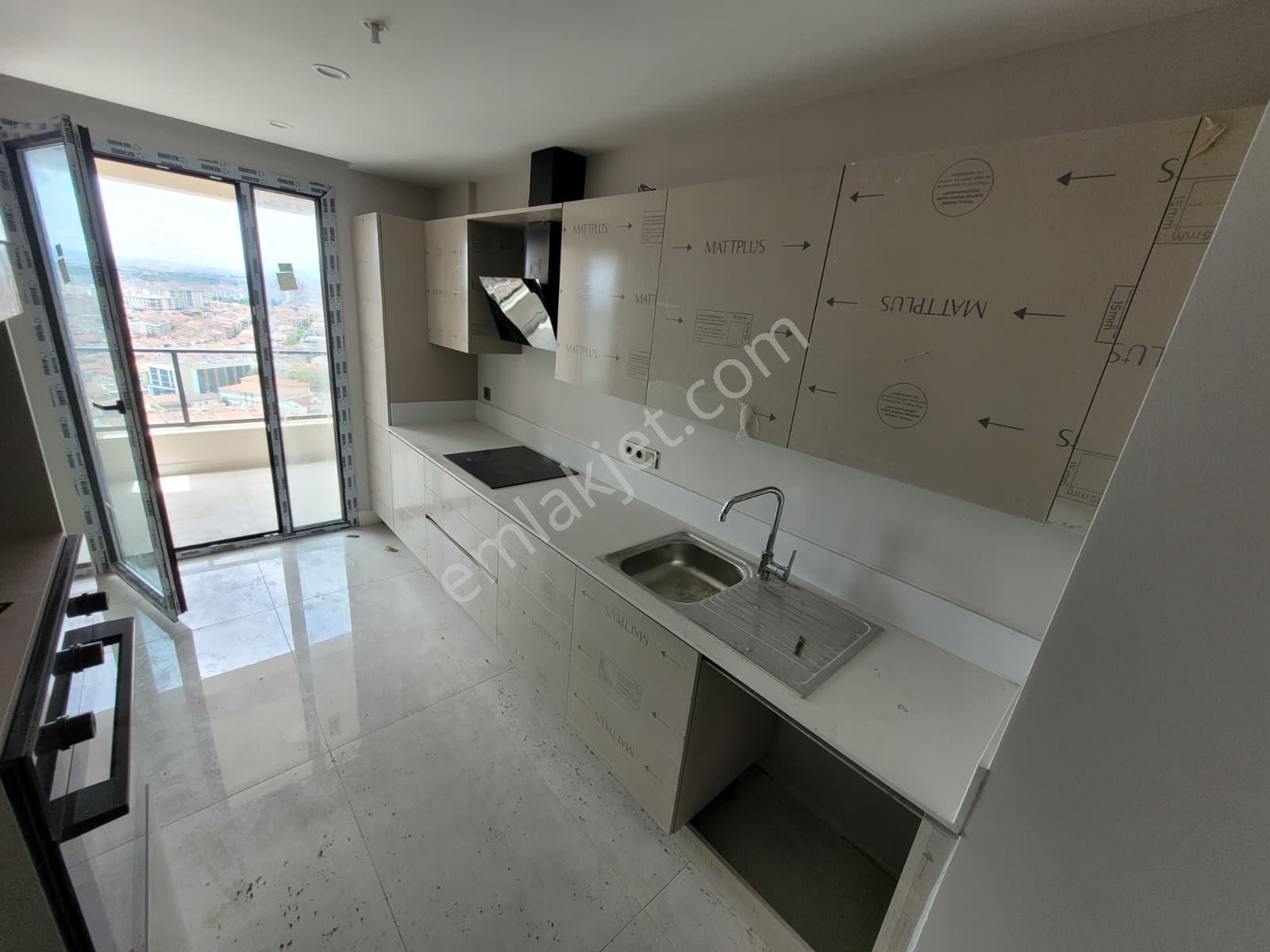 Adres Ankara Evlerinde 22.katta Panoramik Manzaralı 2+1 Satılık — fotoğraf 5