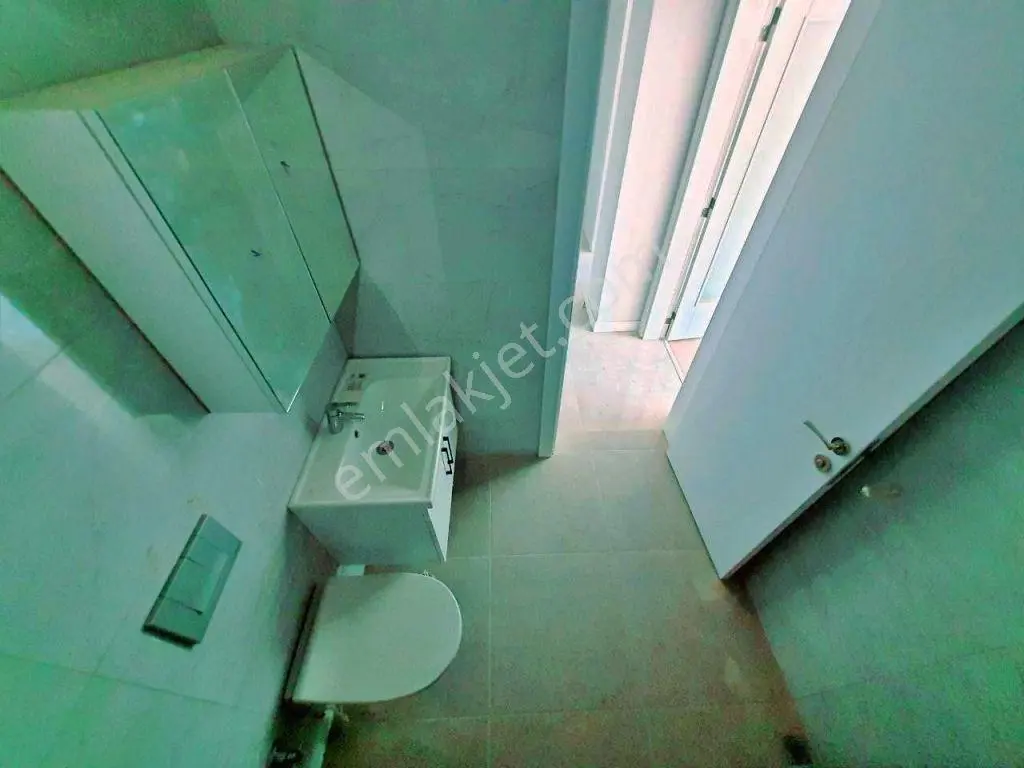 Uytun'dan Akçay Yasa Avm Yürüme Mesafesinde Arakat Sıfır 1+1 — fotoğraf 24