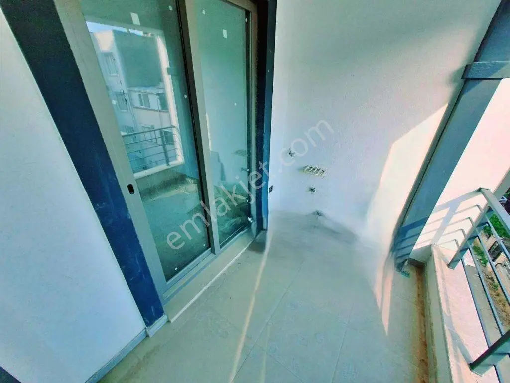 Uytun'dan Akçay Yasa Avm Yürüme Mesafesinde Arakat Sıfır 1+1 — fotoğraf 27