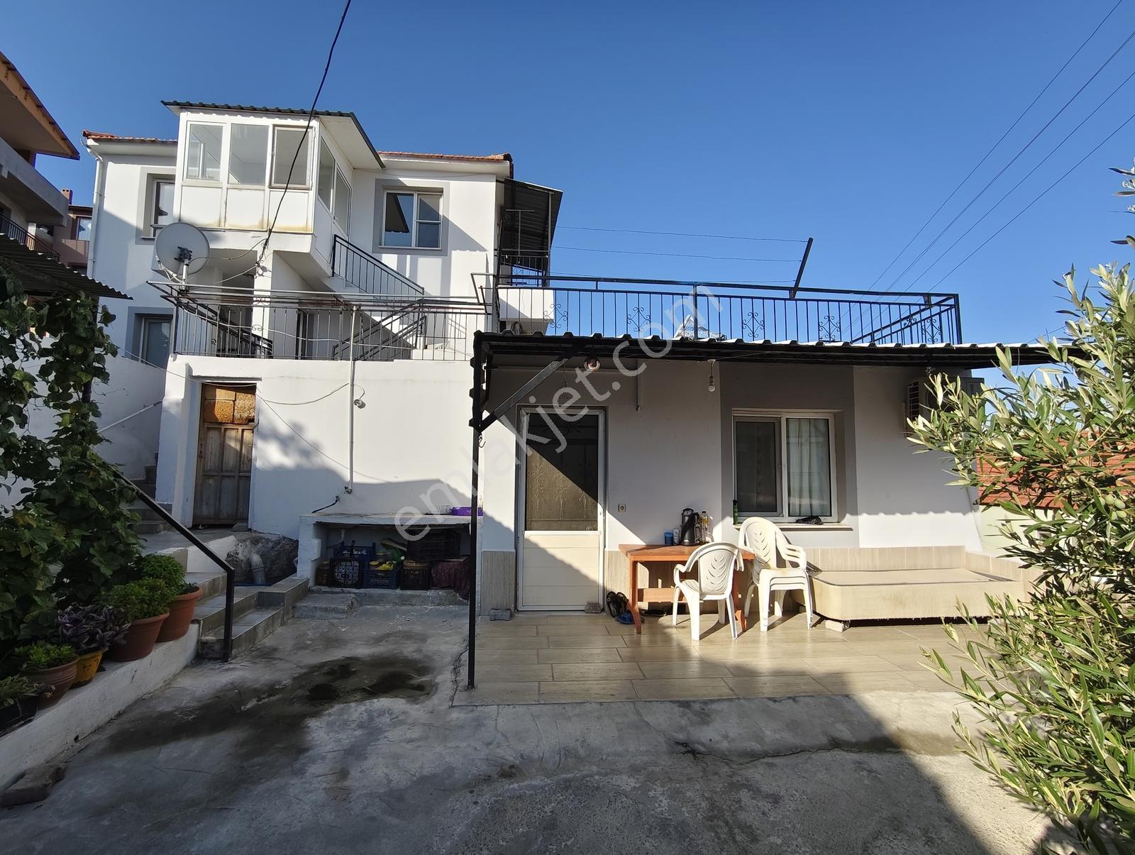 Menemen Göktepe Mahallesi'nde Müstakil 3 Adet 2+1 Ev Bahçeli.. — fotoğraf 6