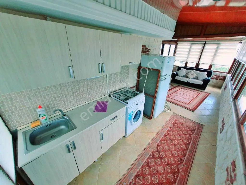 Uytundan Gürede Denize 350 Metre Jeotermalli Otoparklı 5+1 Villa — fotoğraf 8