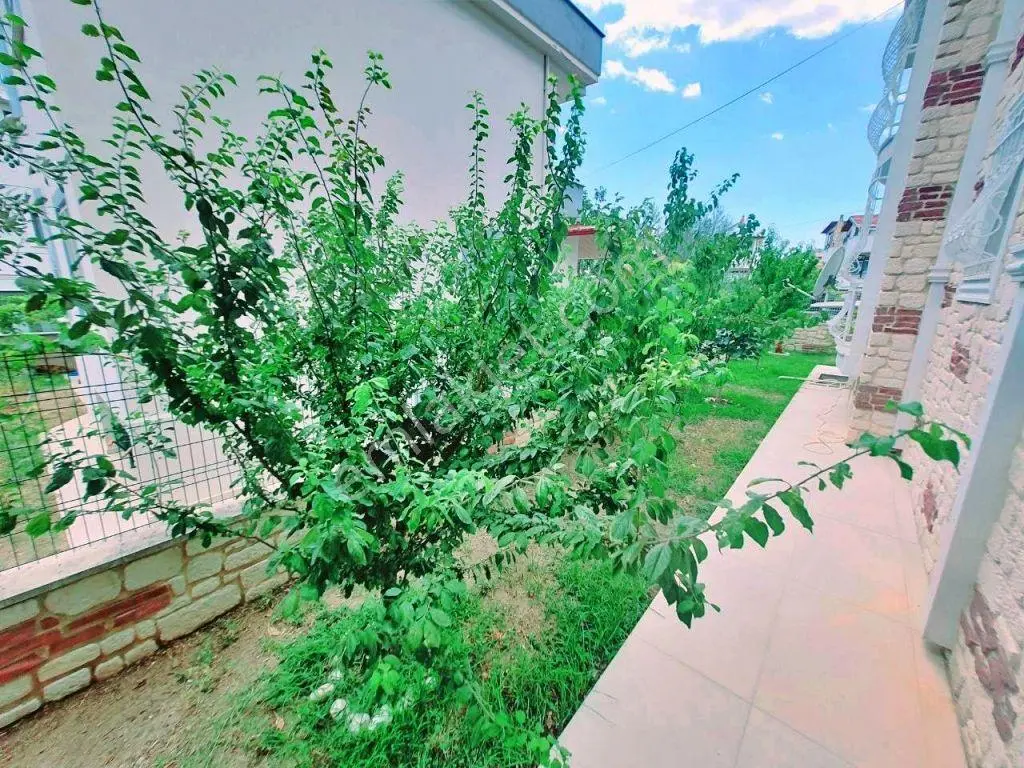 Uytundan Gürede Denize 350 Metre Jeotermalli Otoparklı 5+1 Villa — fotoğraf 28