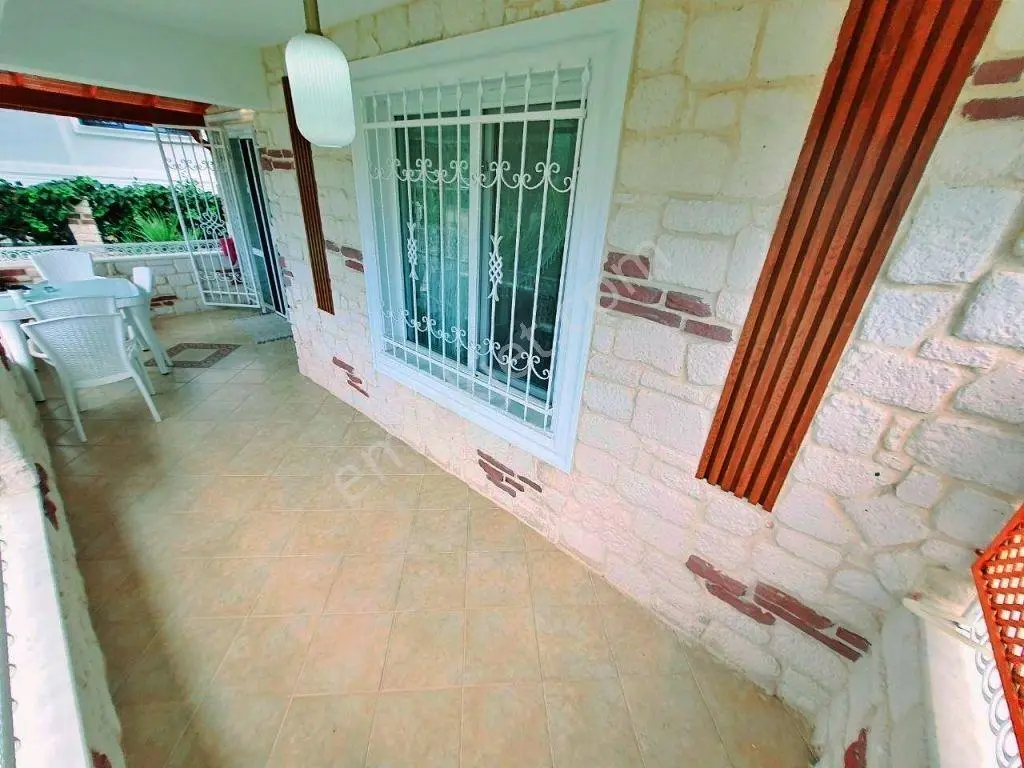 Uytundan Gürede Denize 350 Metre Jeotermalli Otoparklı 5+1 Villa — fotoğraf 34