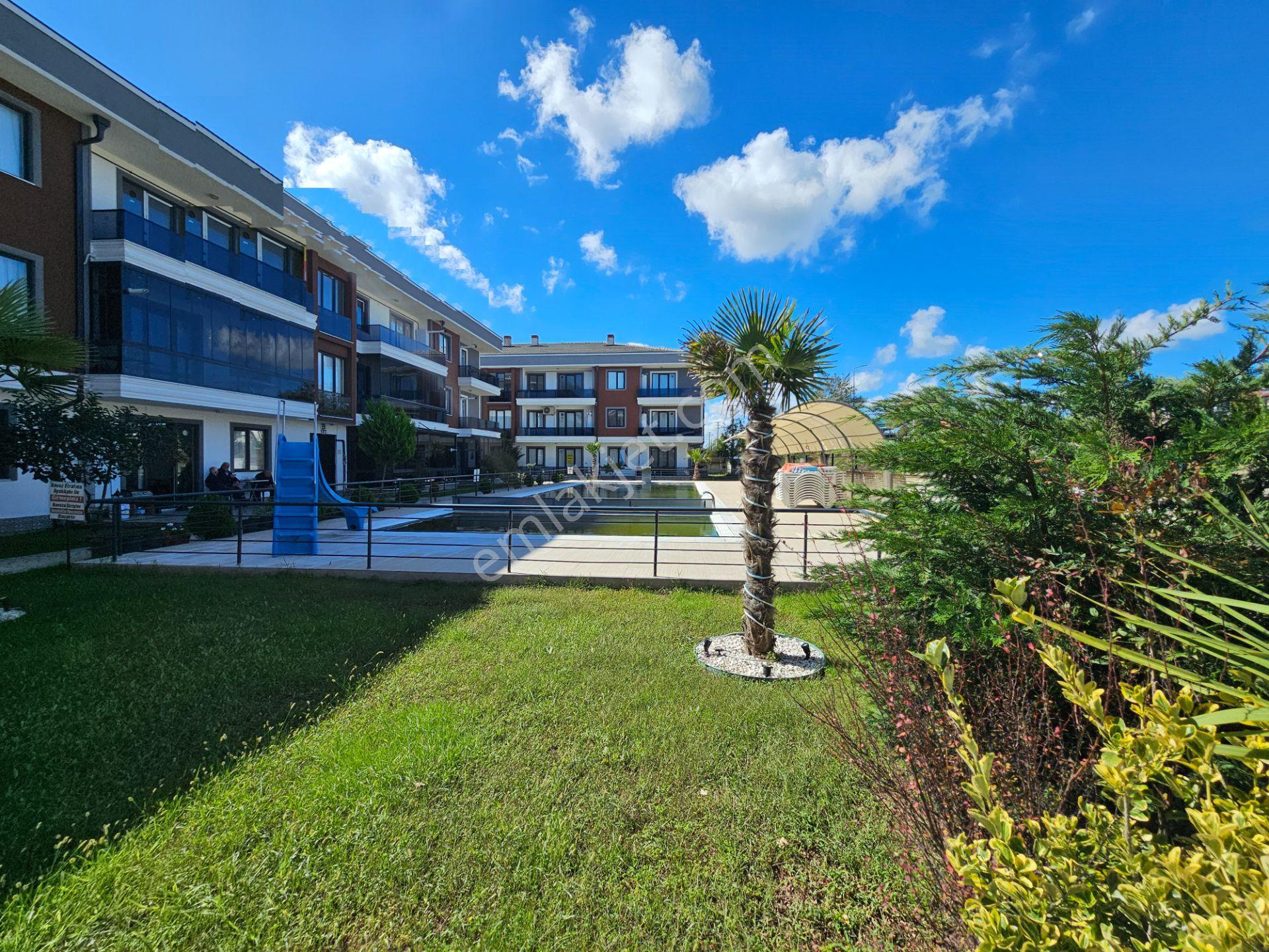 Deniz'Den 2+1 Havuzlu Site De,Cam Balkonlu Yerden Isıtmalı Daire