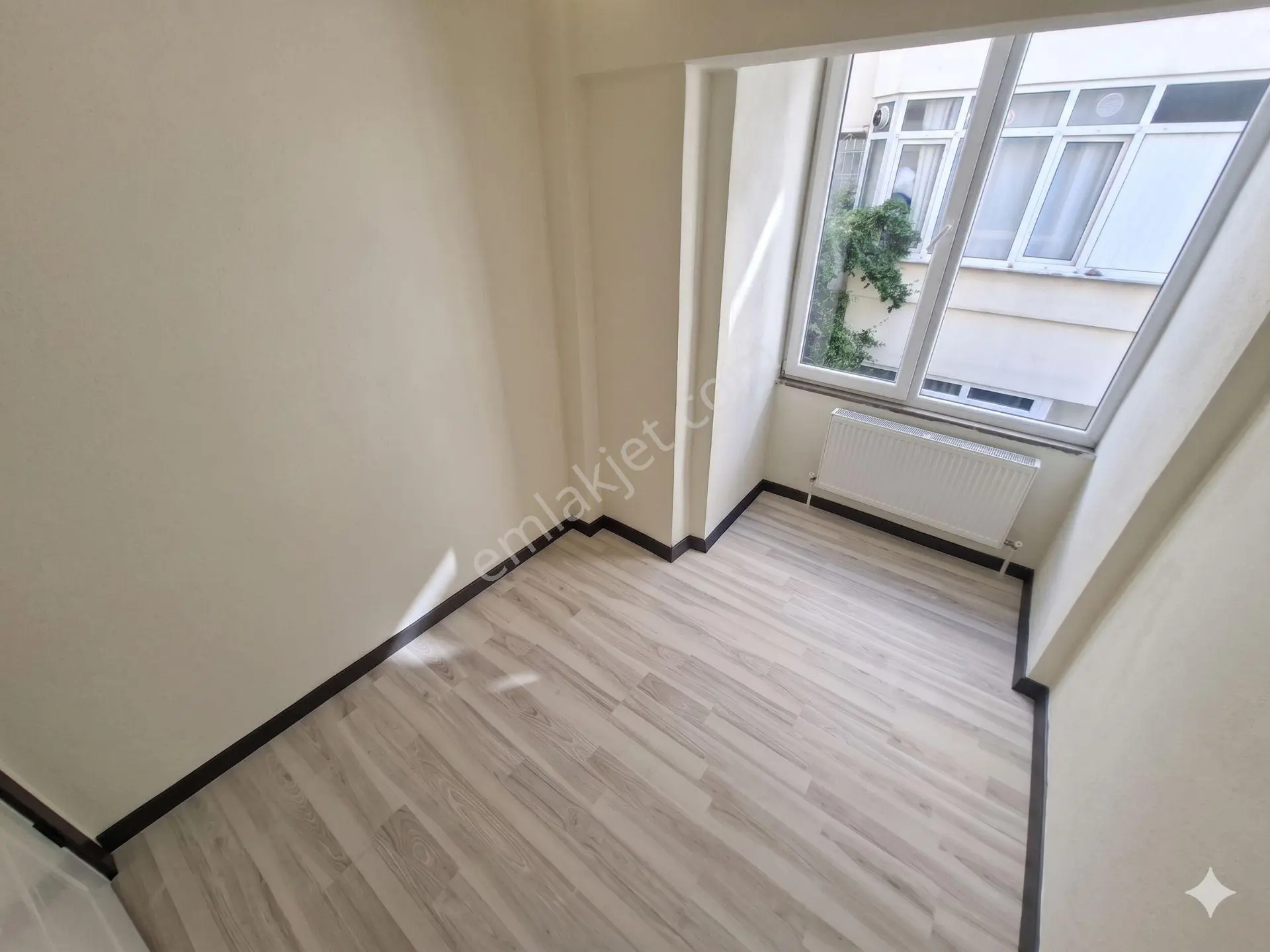 Aktif’ten Altınkum’da Denize 300 Metre Mesafede, Merkezi Konumda Cam Balkonlu Fırsat 2+1 Daire! — fotoğraf 5