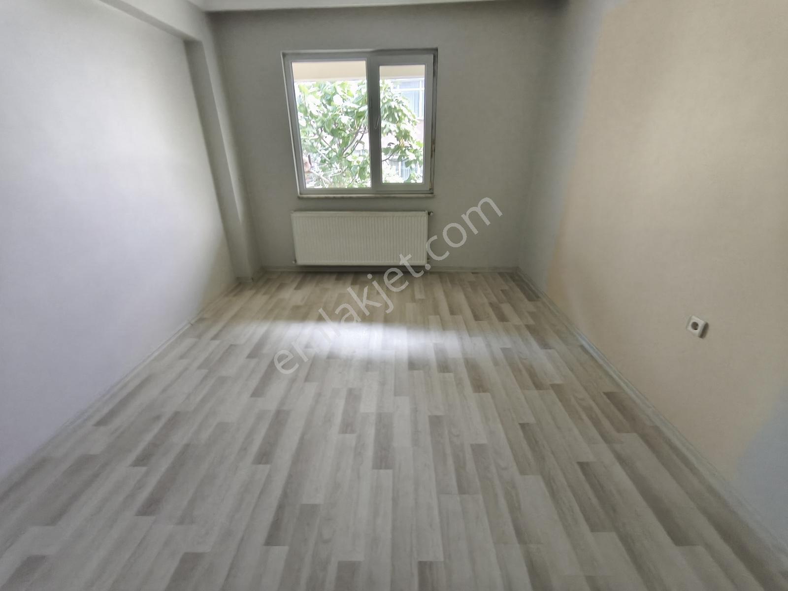 Rami Yeni Mahalle 3+1 110 M² Tadilatlı Çift Cepheli 1.kat Daire — fotoğraf 12
