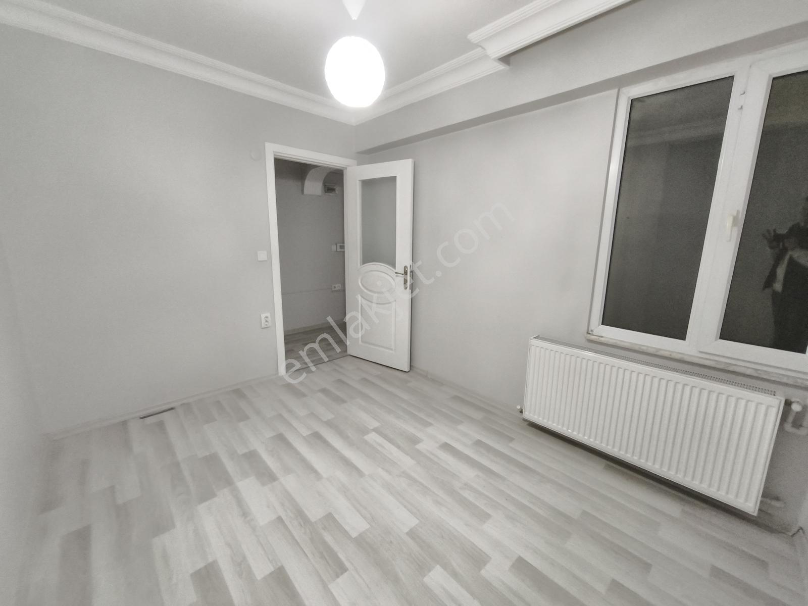Rami Yeni Mahalle 3+1 110 M² Tadilatlı Çift Cepheli 1.kat Daire — fotoğraf 17