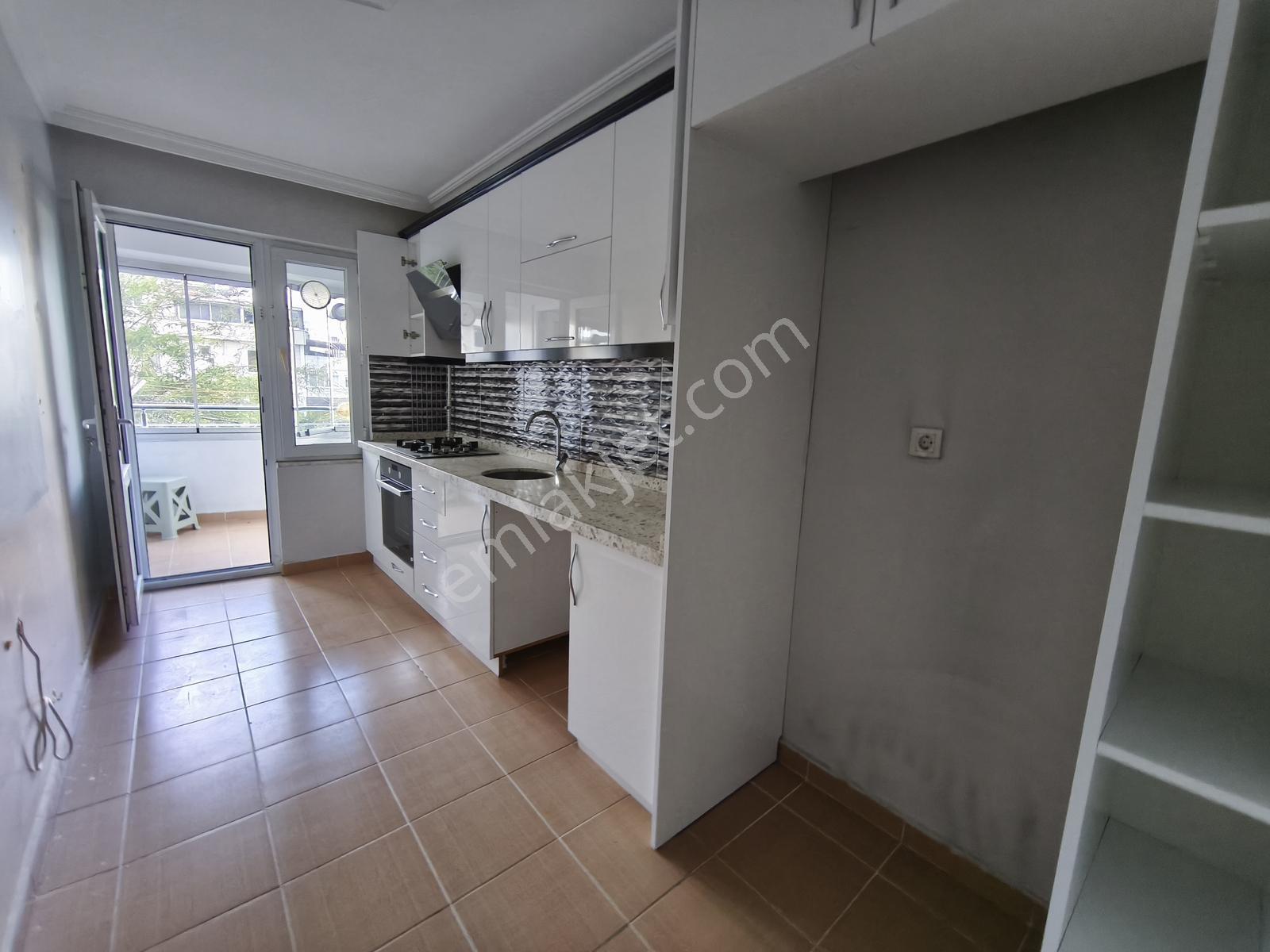 Rami Yeni Mahalle 3+1 110 M² Tadilatlı Çift Cepheli 1.kat Daire — fotoğraf 27