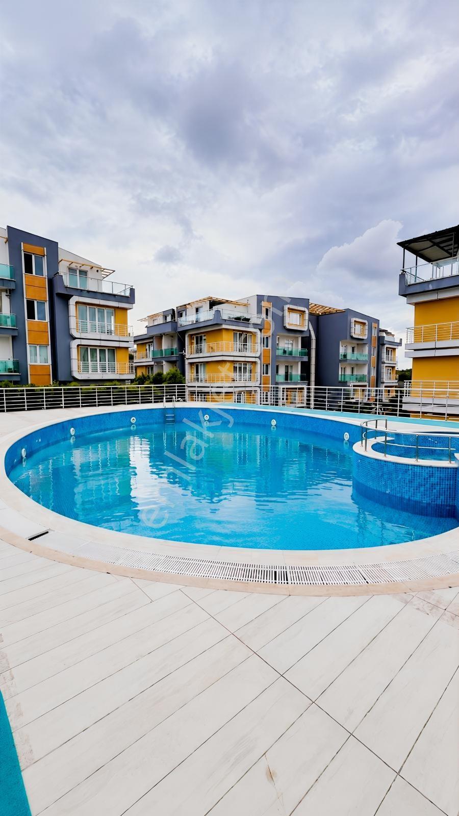Paşadağ Yuvana Sitesi'nde 2+1 Havuzlu Doğa Manzaralı 95 M2 — fotoğraf 2