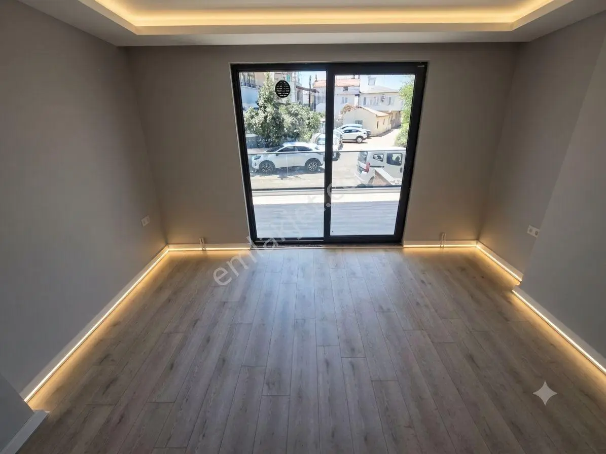 Aktif'ten Akçay Merkez'de Satılık Müstakil Tadında Denize Yakın Lüx 2+1 Daire — fotoğraf 2