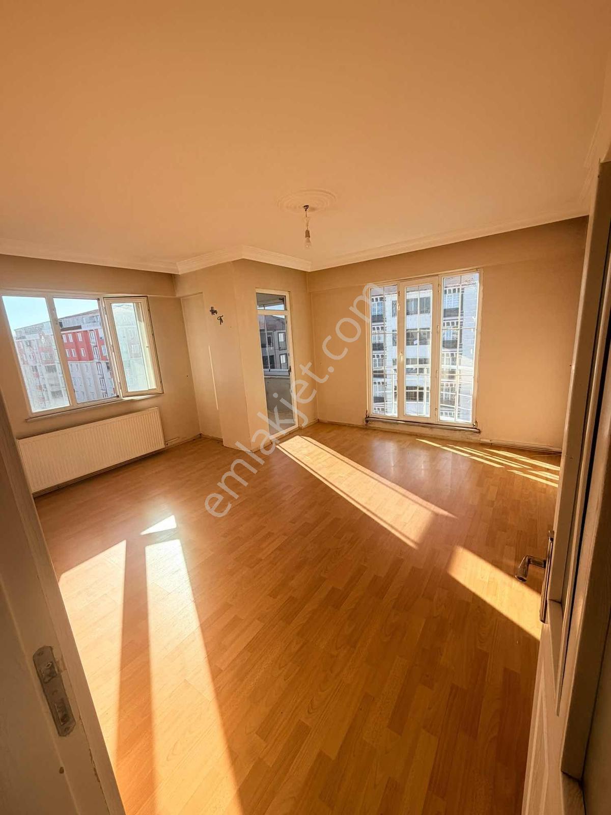 Ze/Max'Tan İstiklal Cad.İskanlı Arakat Öncephe Satılık 2+1 Daire