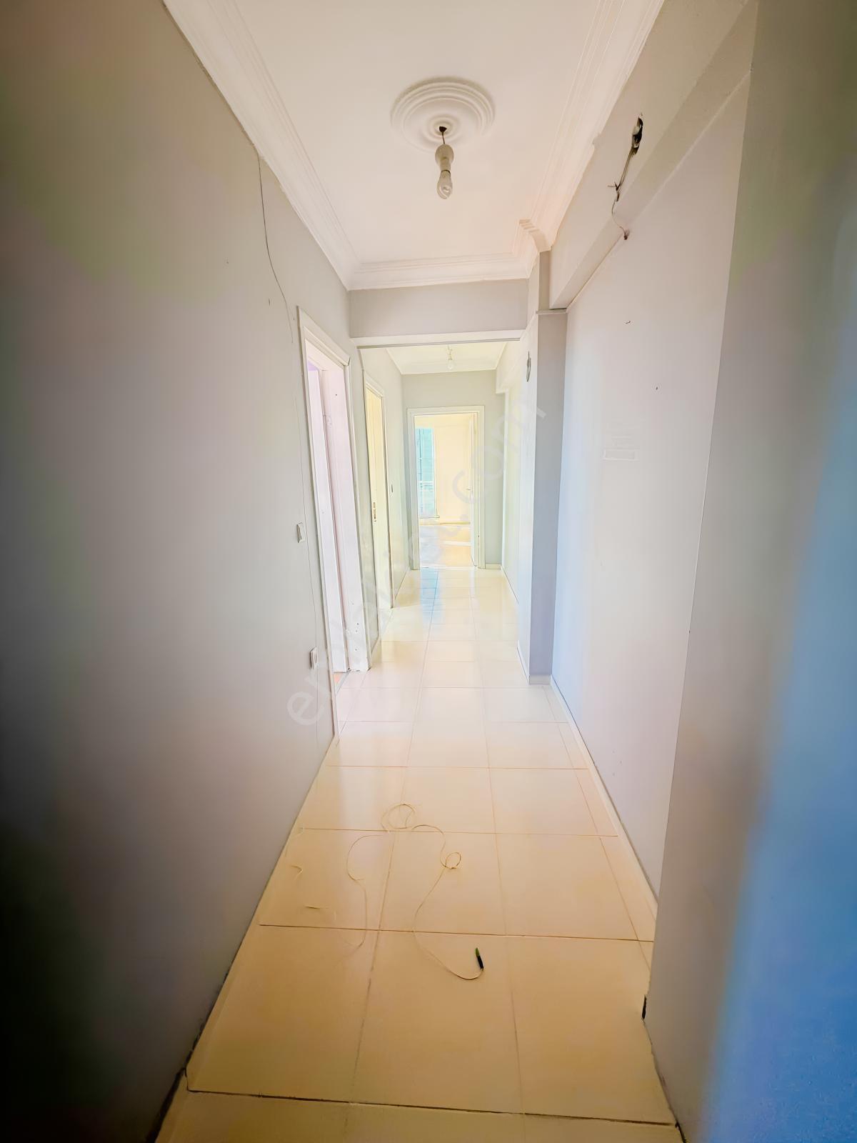 Ze/max'tan İstiklal Cad.iskanlı Arakat Öncephe Satılık 2+1 Daire — fotoğraf 5
