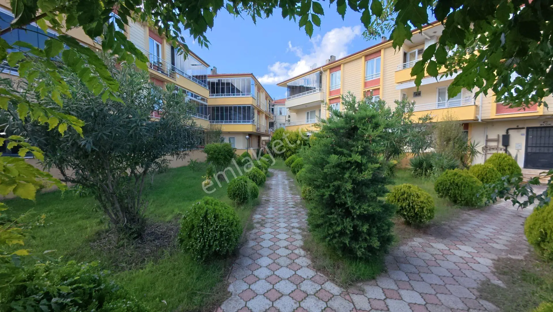 Sakarya Karasu Da Yalı Mah De Sadece Size Ait Bahçe Kullanımlı 2+1 Daire