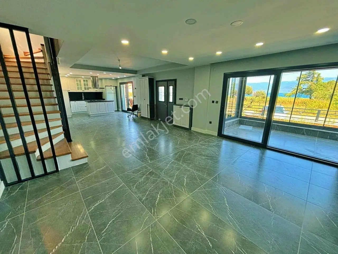 Uytundan Burhaniye İskelede Denize Sıfır 4+2 Müstakil Villa — fotoğraf 22
