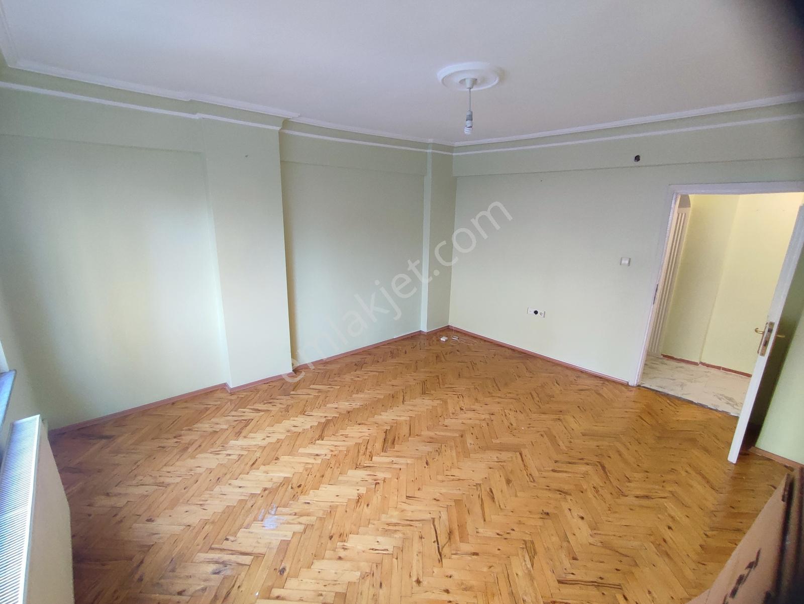 Reha Medin Armağanevlerde İfm Karşısı 80m2 Arakat 2+1 — fotoğraf 2