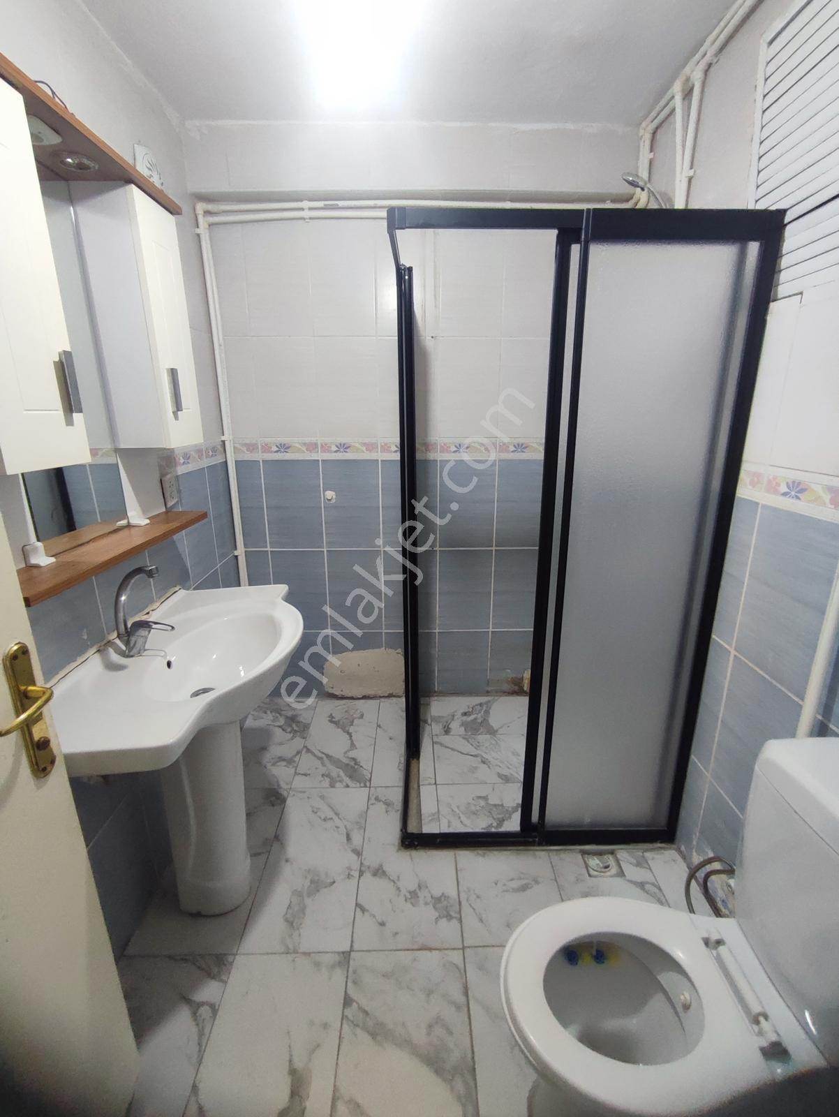 Reha Medin Armağanevlerde İfm Karşısı 80m2 Arakat 2+1 — fotoğraf 10