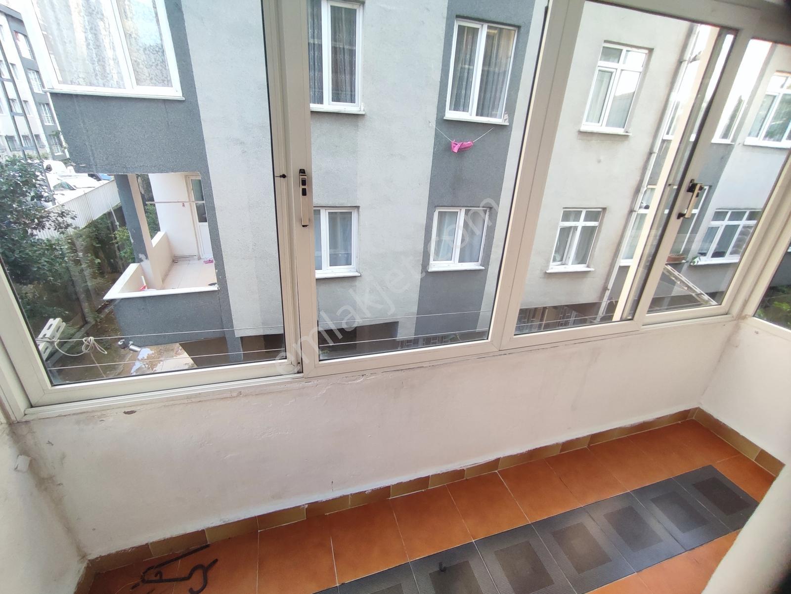 Reha Medin Armağanevlerde İfm Karşısı 80m2 Arakat 2+1 — fotoğraf 13
