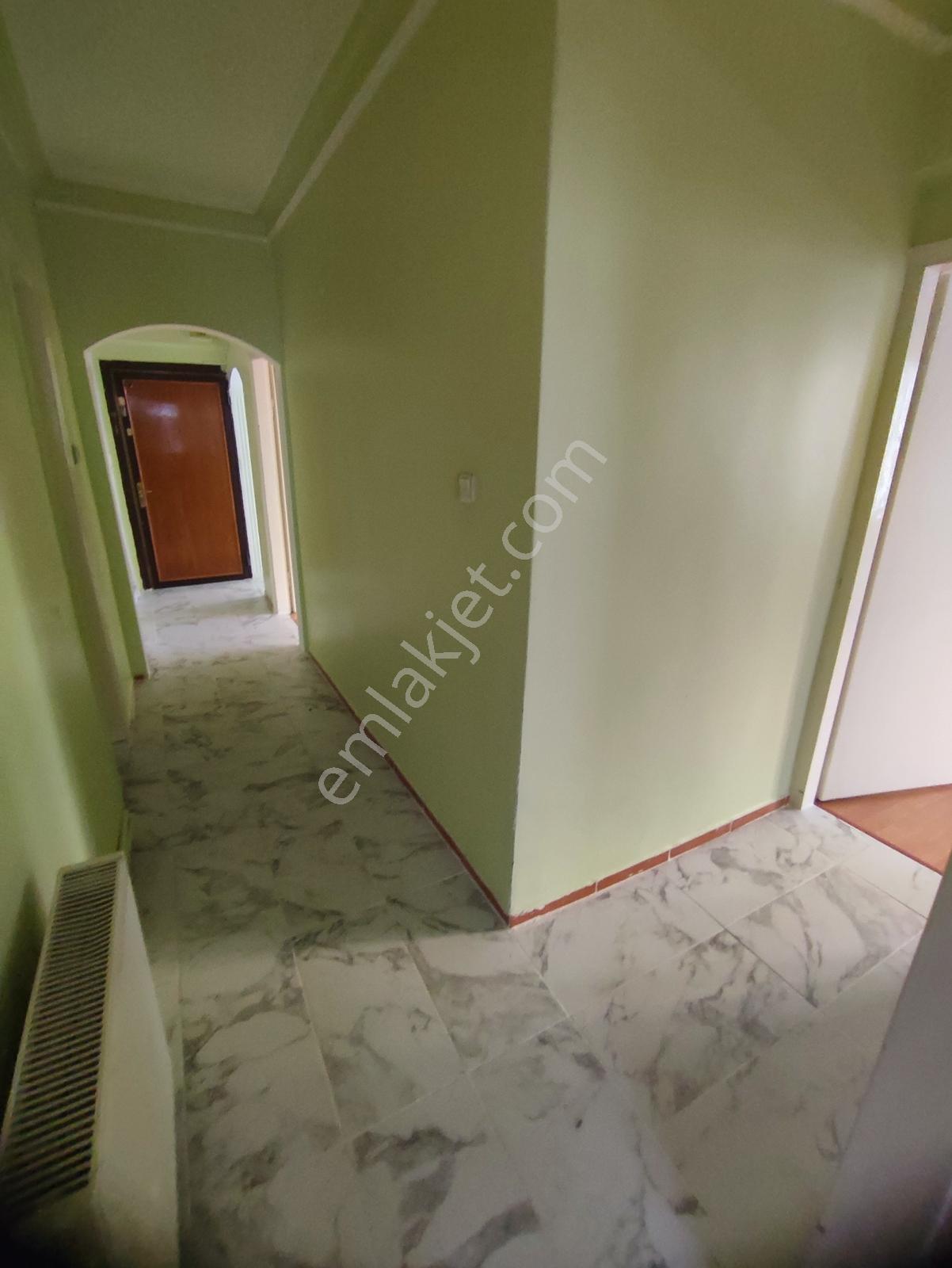 Reha Medin Armağanevlerde İfm Karşısı 80m2 Arakat 2+1 — fotoğraf 15