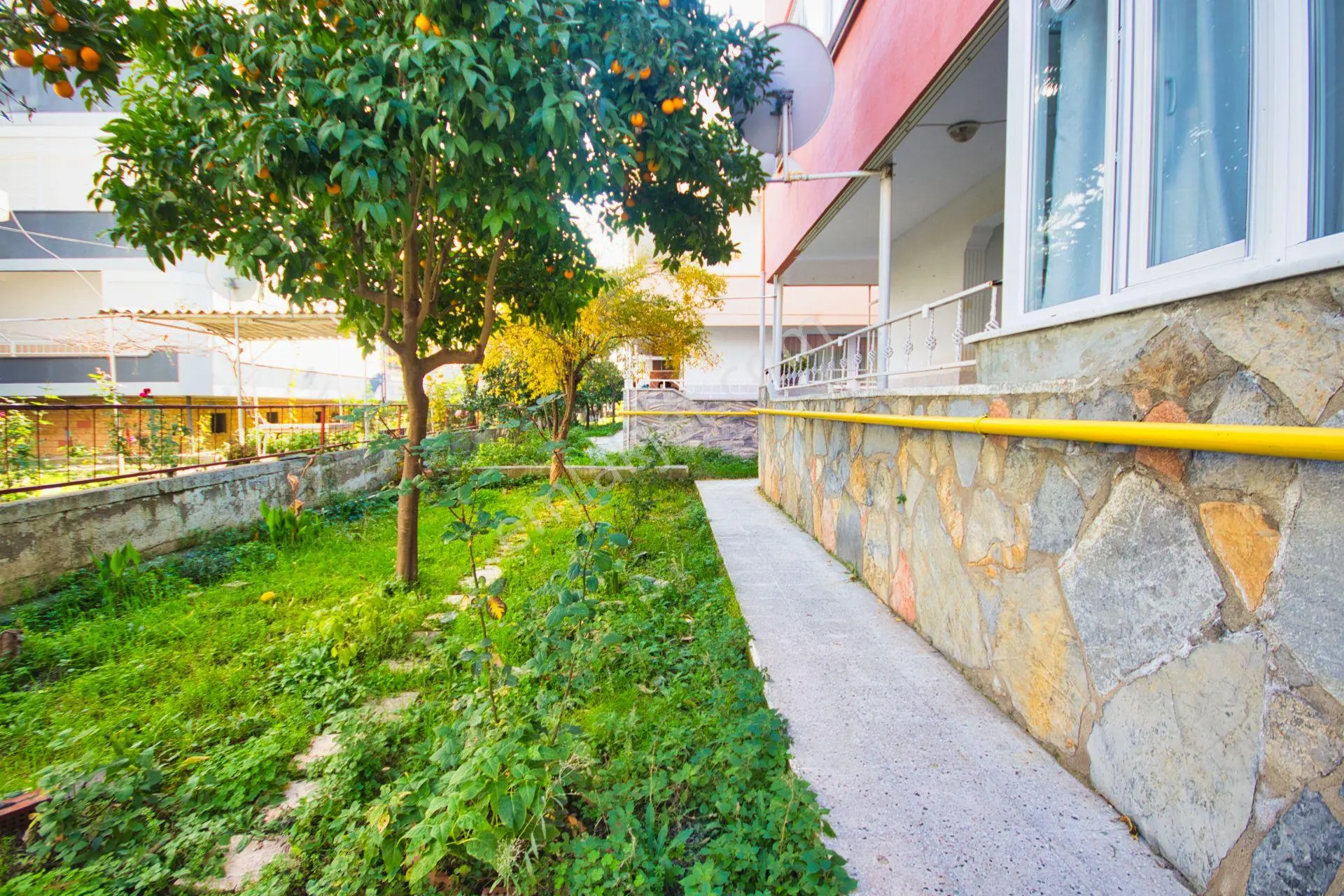 Sadece Aktif'ten Akçay'da Satılık Denize 400mt Barbekülü Çift Wcli Ferah 2+1 Daire — fotoğraf 3