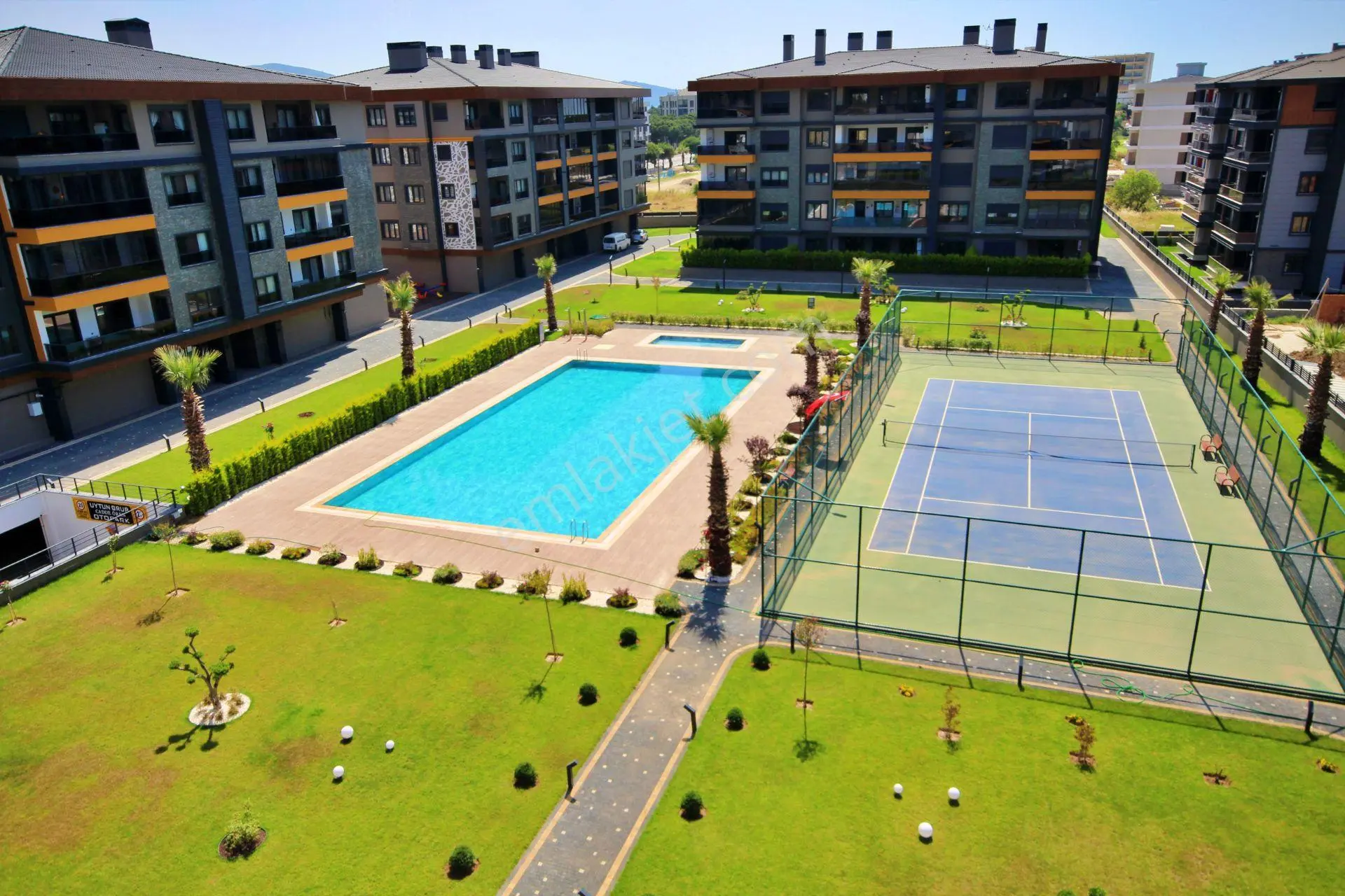 Uytundan Ören'de Havuzlu Ve Tenis Kortlu Sitede 1+1 Akıllı Daire — fotoğraf 2