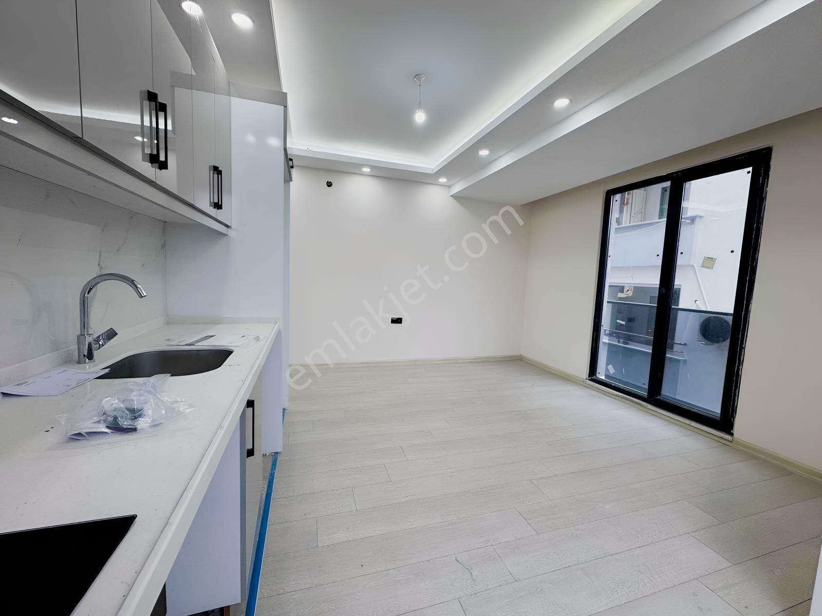 Yunus Emre Mah. Kombi Ankastre Portmantosu Takılı Arakat 2+0 — fotoğraf 3