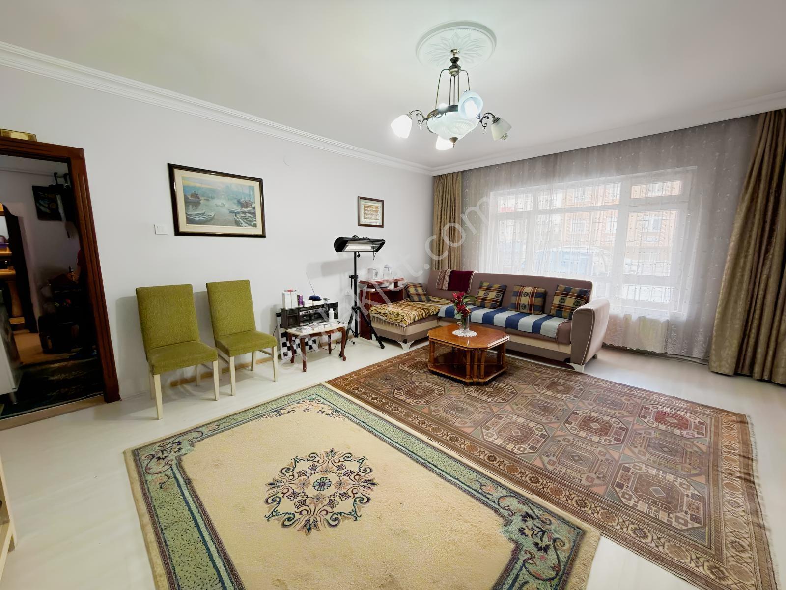 Pınarbaşı Mahallesi 3+1 100 M² Giriş Kat Yapılı Bakımlı Satılık — fotoğraf 3