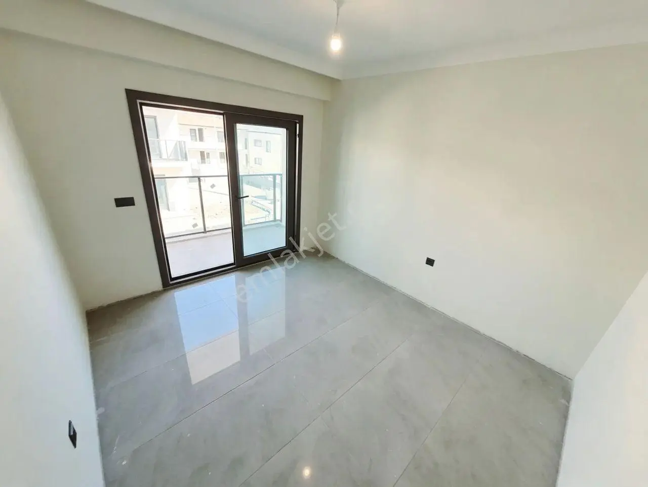Uytundan Kızılkeçilide Otoparklı Havuzlu Sıfır 3+1 Lüks Villa — fotoğraf 8