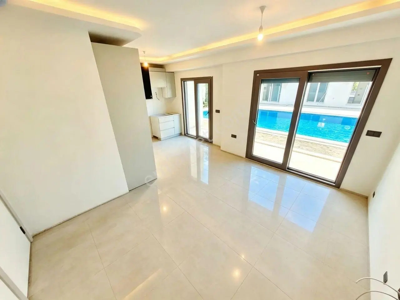 Uytundan Kızılkeçilide Otoparklı Havuzlu Sıfır 3+1 Lüks Villa — fotoğraf 28