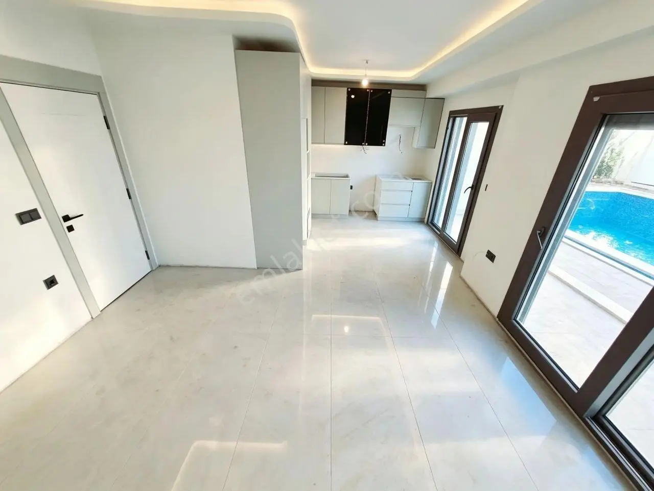 Uytundan Kızılkeçilide Otoparklı Havuzlu Sıfır 3+1 Lüks Villa — fotoğraf 33