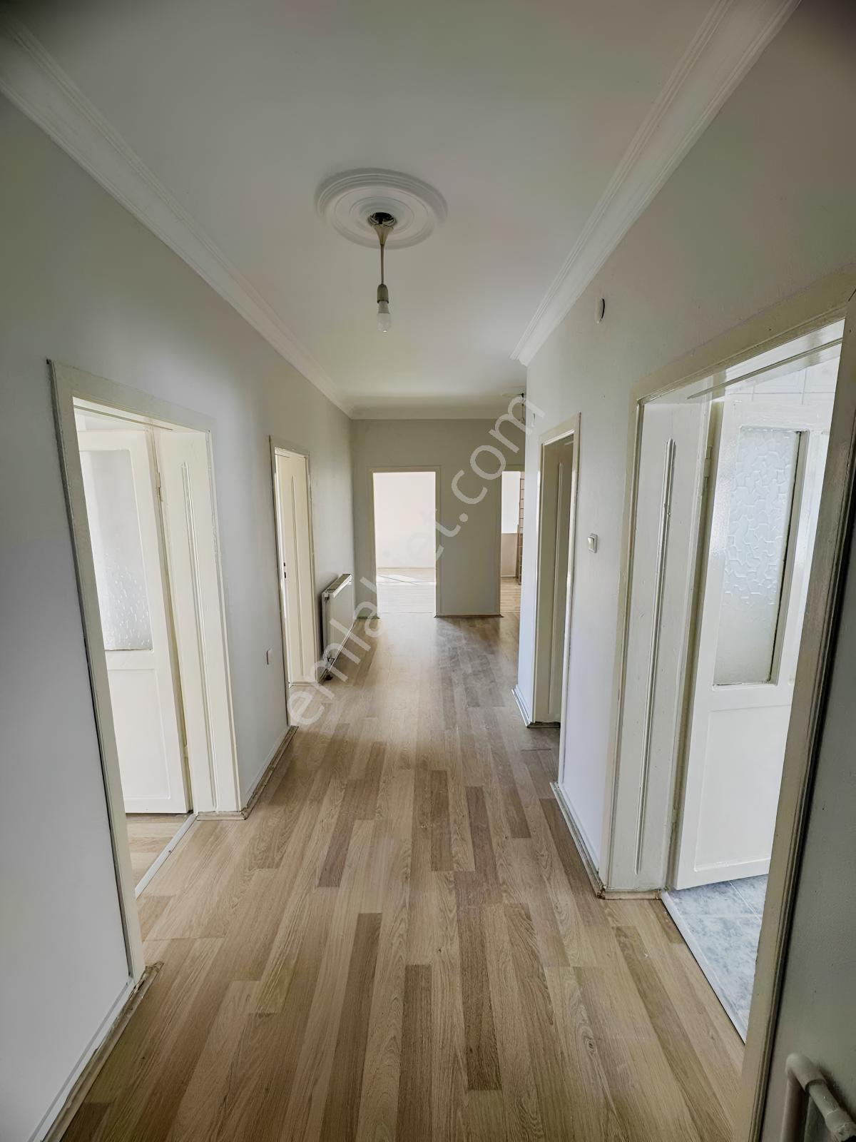 Ulukent Mahallesinde Satılık 3+1 Daire — fotoğraf 3
