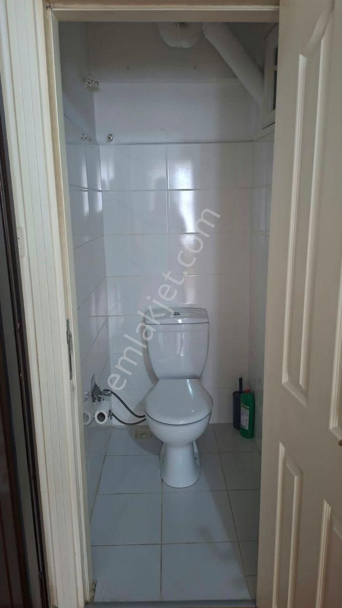 Fatih Maltada 3. Kat 2+1 Banyo Wc Ayri Köse Daire Balkonlu — fotoğraf 5