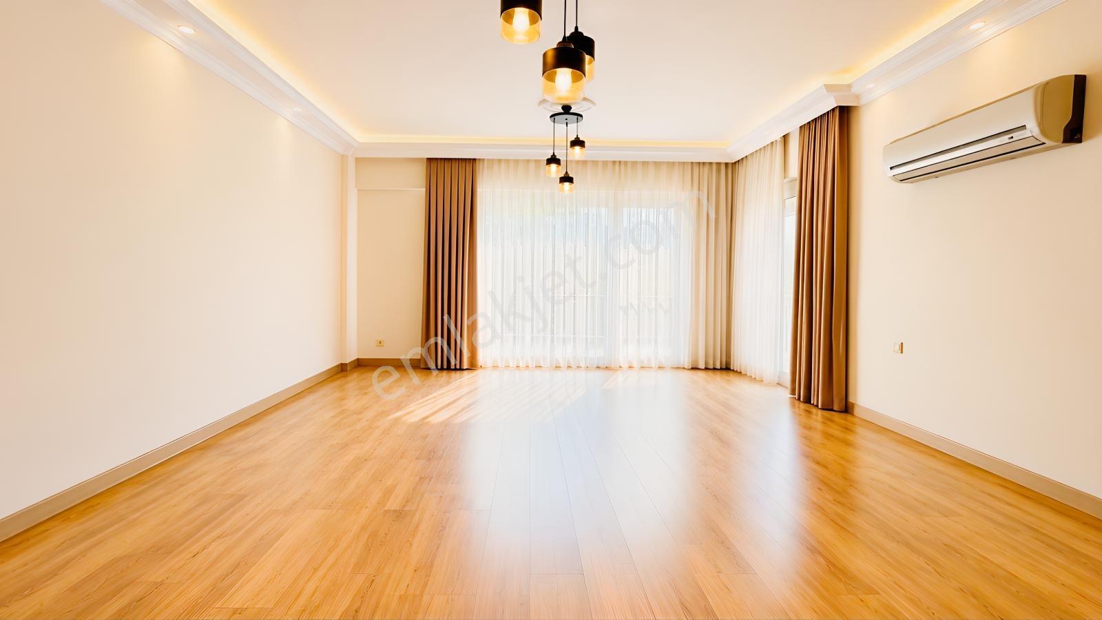 Konyaaltında Ayrıcalıklı Site Yaşamı Manzaralı 3 Cepheli 3+1 — fotoğraf 3