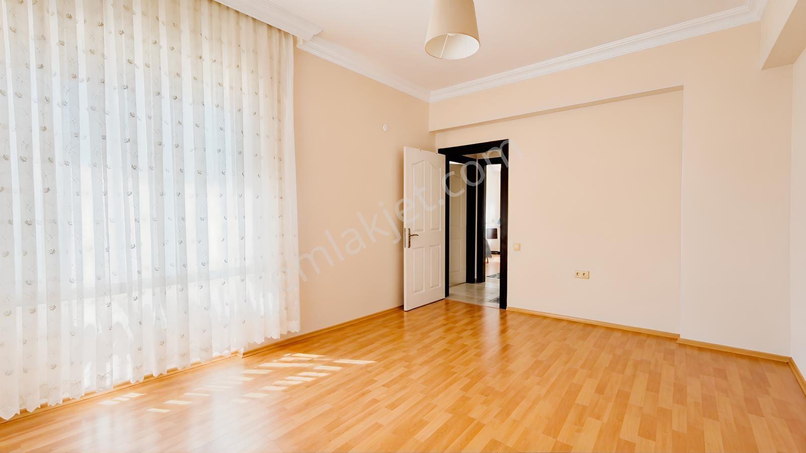 Konyaaltında Ayrıcalıklı Site Yaşamı Manzaralı 3 Cepheli 3+1 — fotoğraf 13
