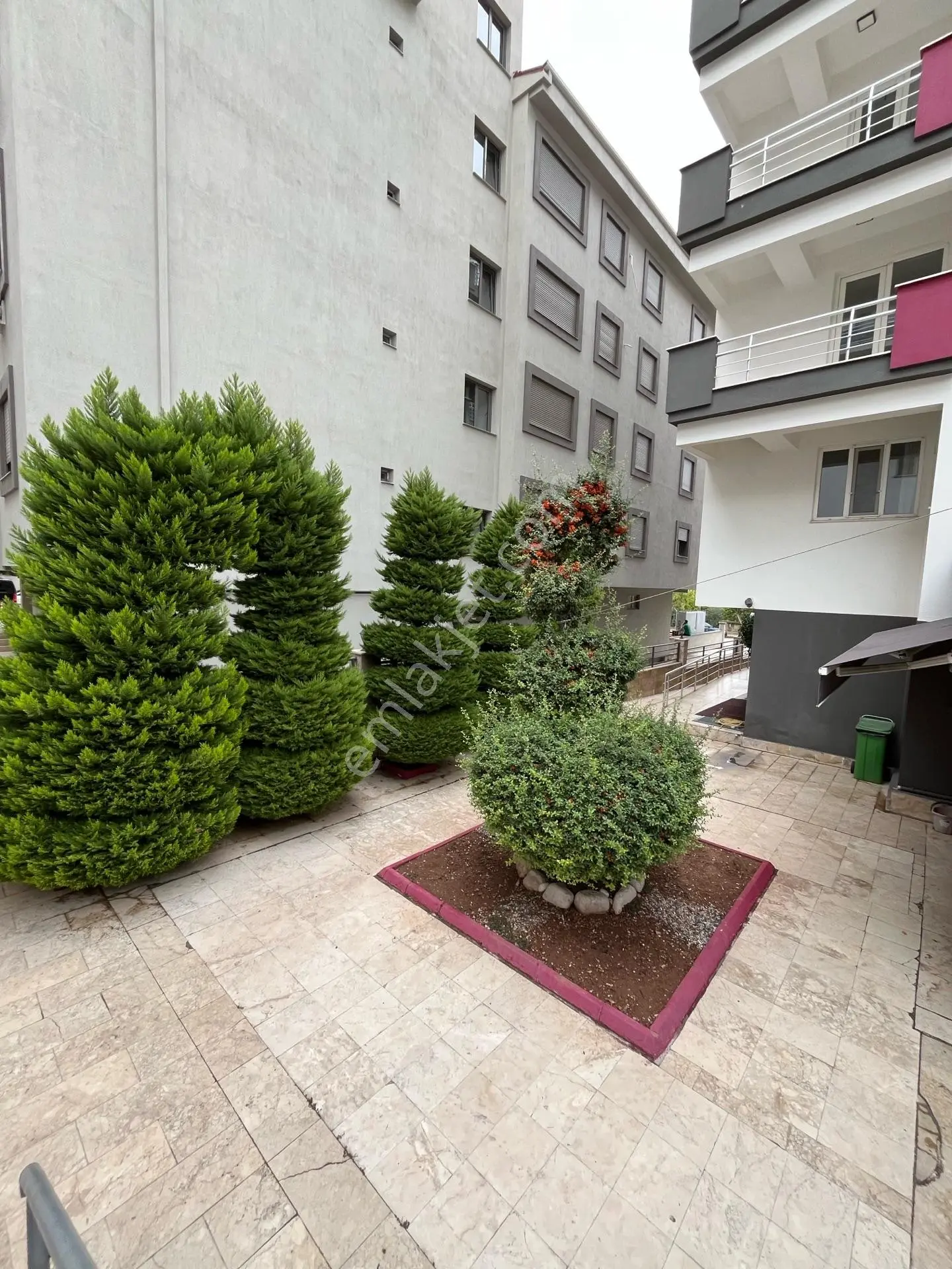 Göl Ve Dağ Manzaralı Geniş Balkonlu Arakat Apart Fırsatı — fotoğraf 3