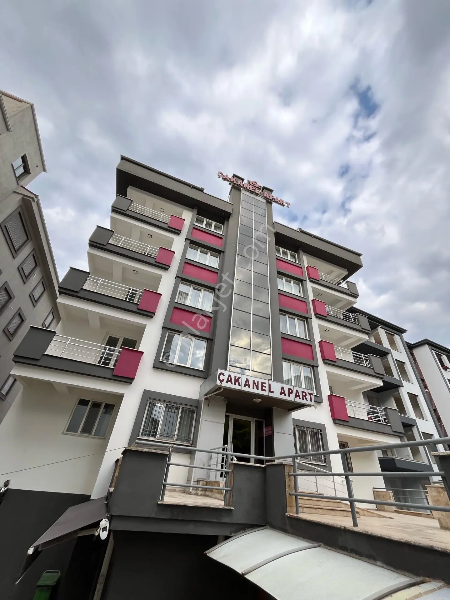 Göl Ve Dağ Manzaralı Geniş Balkonlu Arakat Apart Fırsatı — fotoğraf 8