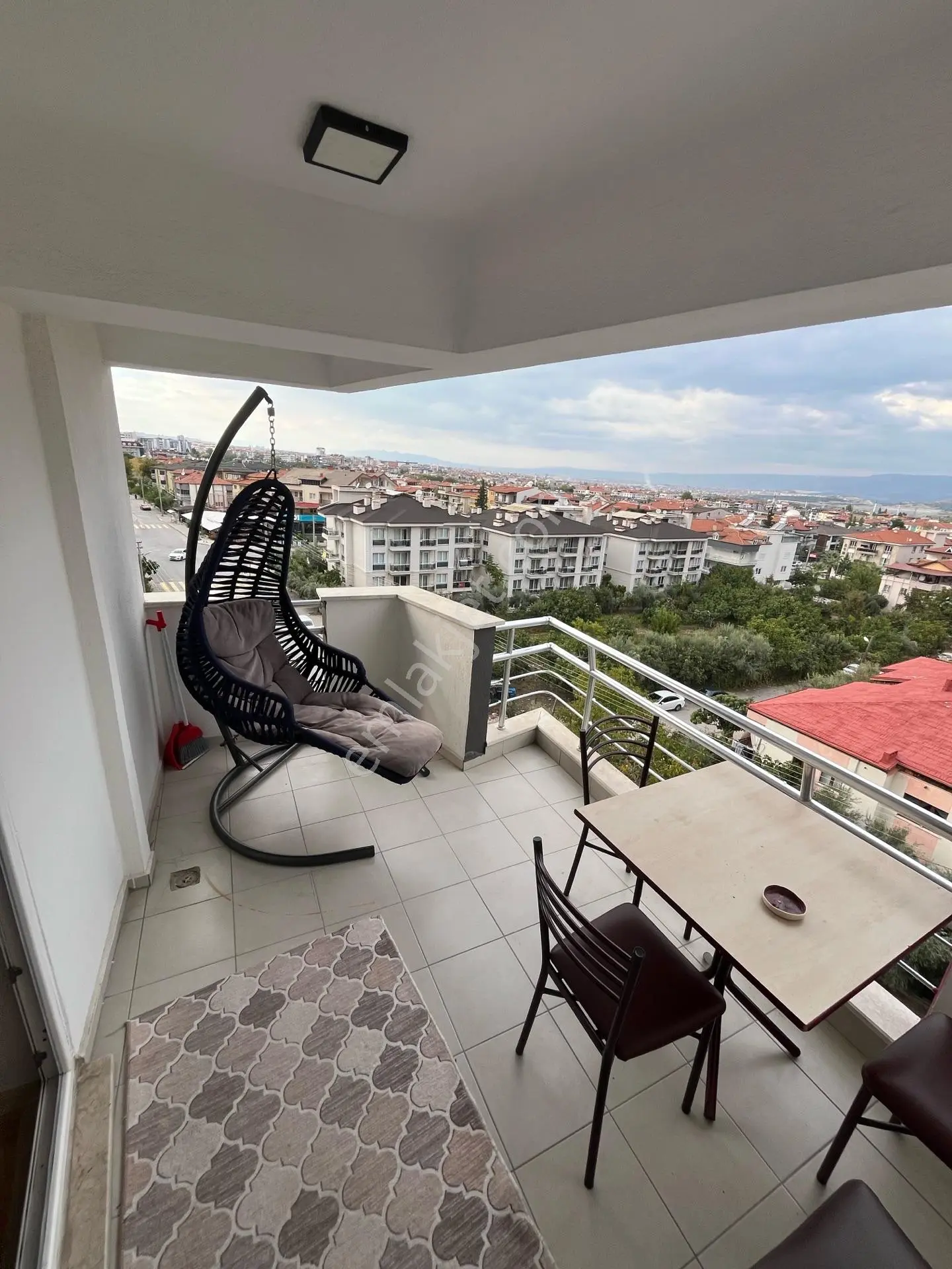 Göl Ve Dağ Manzaralı Geniş Balkonlu Arakat Apart Fırsatı — fotoğraf 21