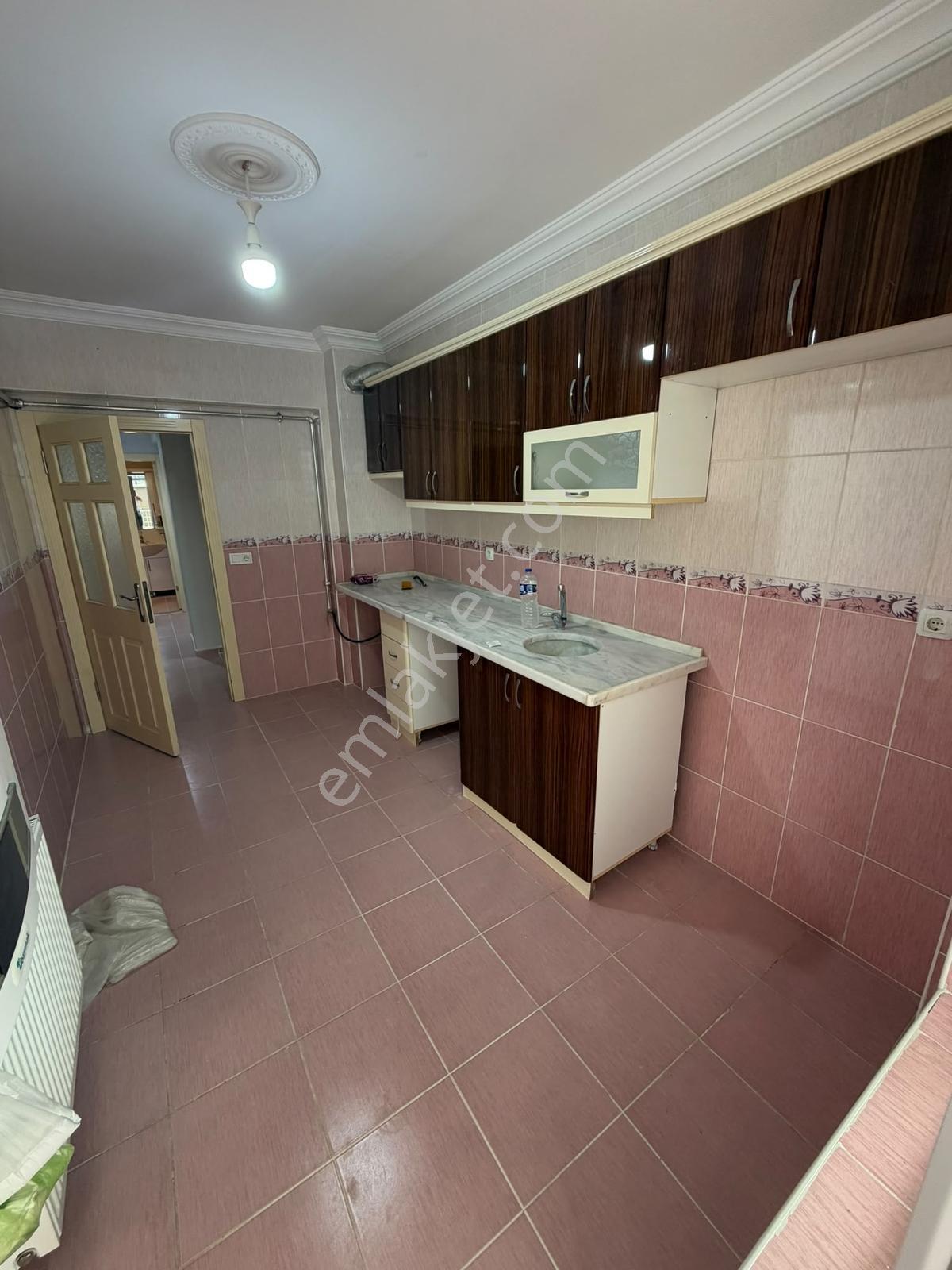 Yasa'dan Kafkas'da 3.kat 3+1 Asansörlü Yüksek Kredili Daire !! — fotoğraf 3