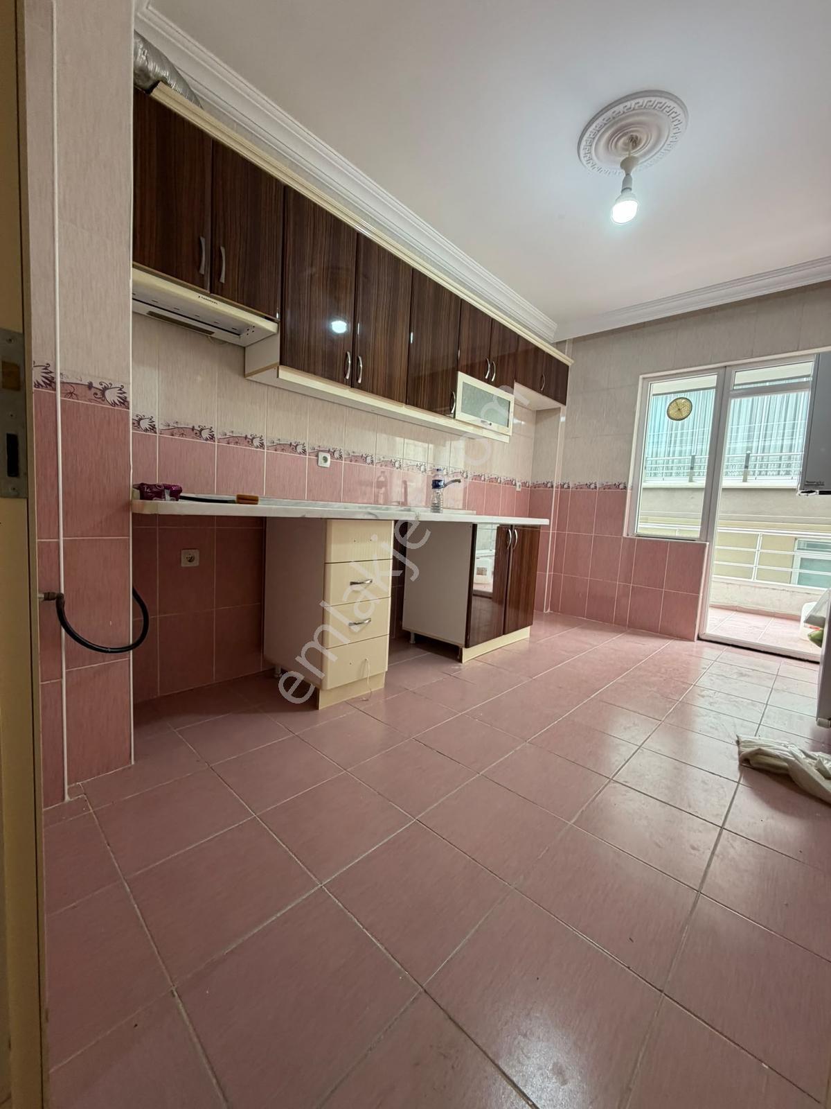 Yasa'dan Kafkas'da 3.kat 3+1 Asansörlü Yüksek Kredili Daire !! — fotoğraf 4