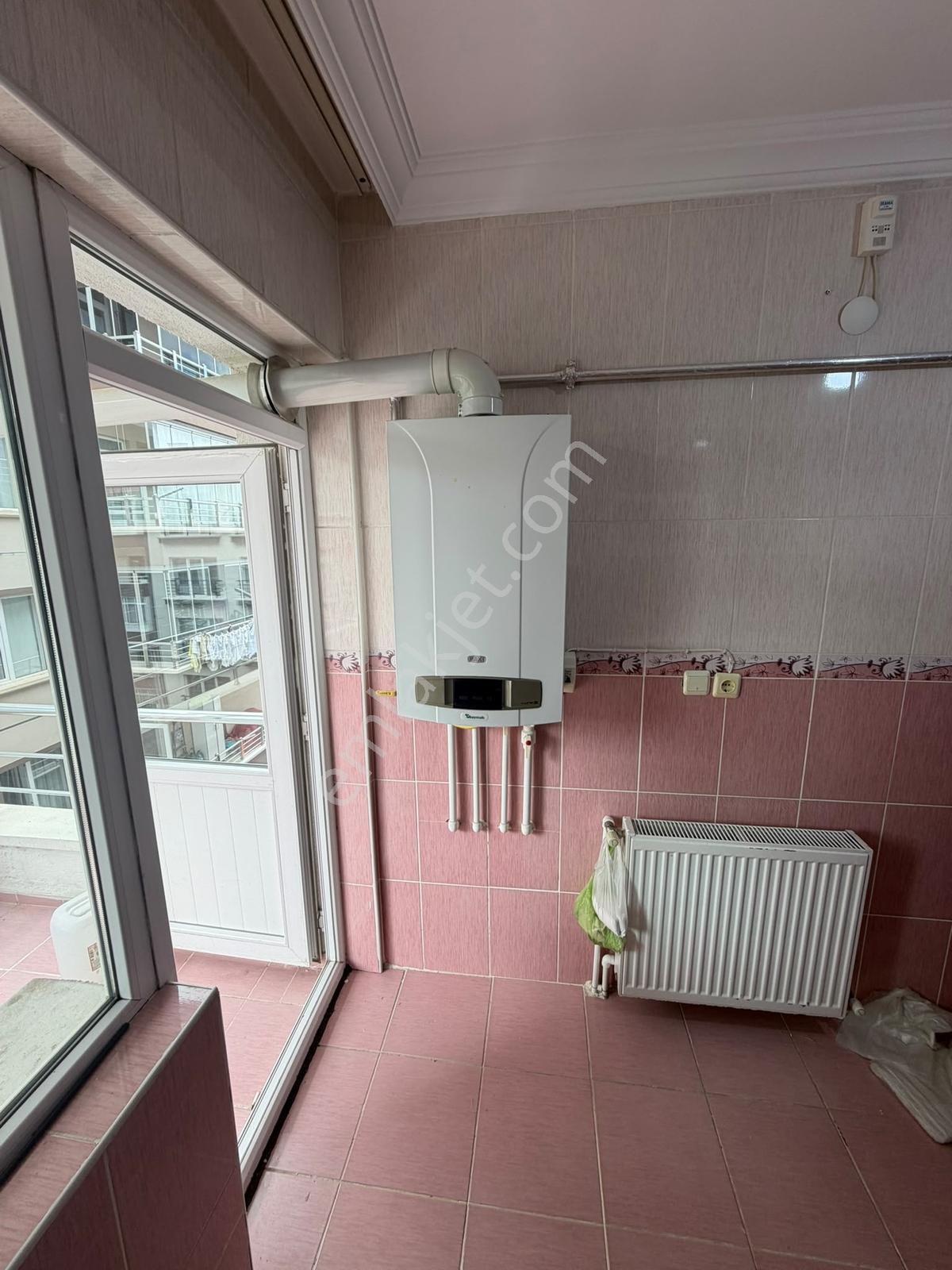 Yasa'dan Kafkas'da 3.kat 3+1 Asansörlü Yüksek Kredili Daire !! — fotoğraf 29