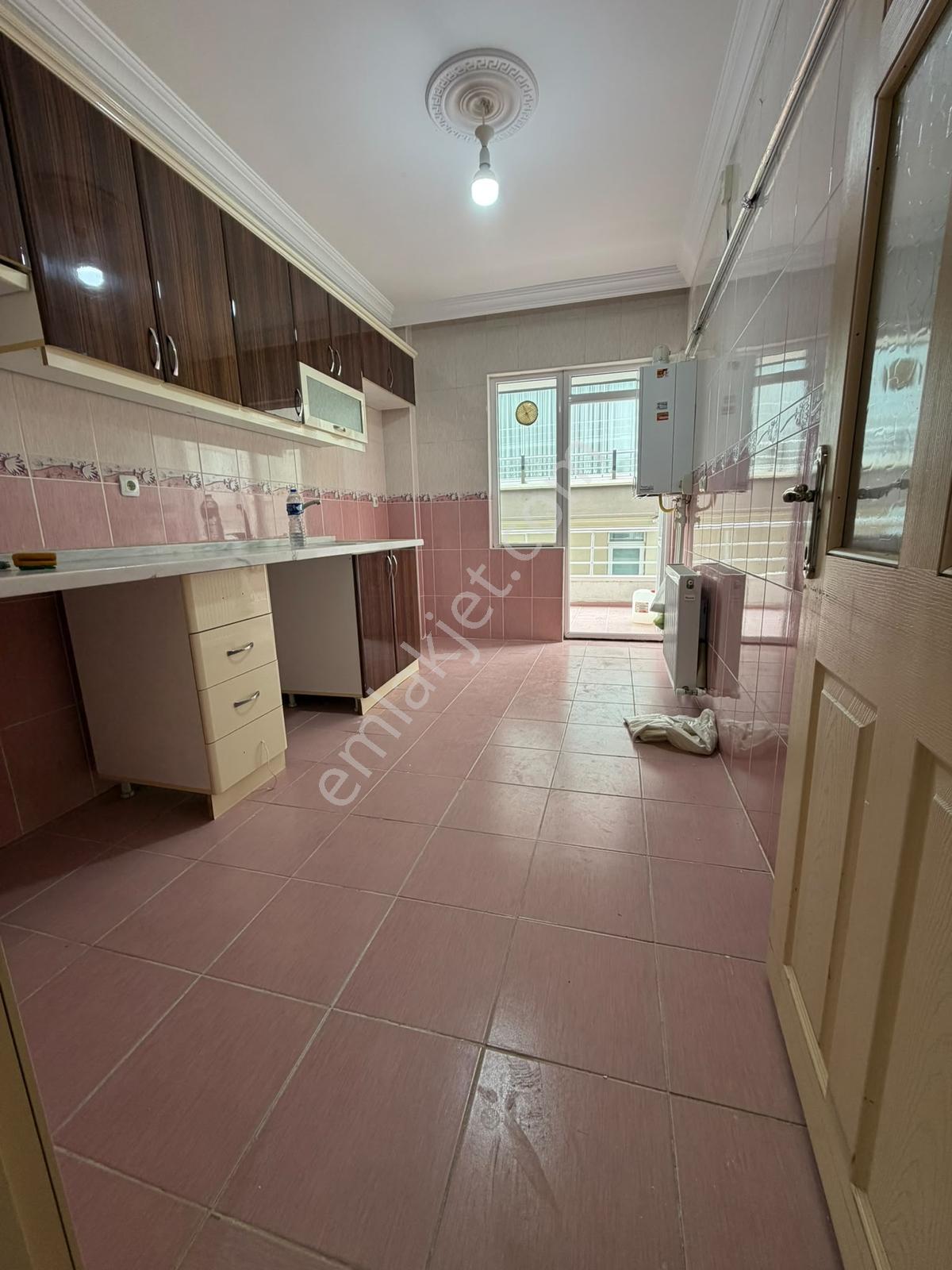 Yasa'dan Kafkas'da 3.kat 3+1 Asansörlü Yüksek Kredili Daire !! — fotoğraf 30