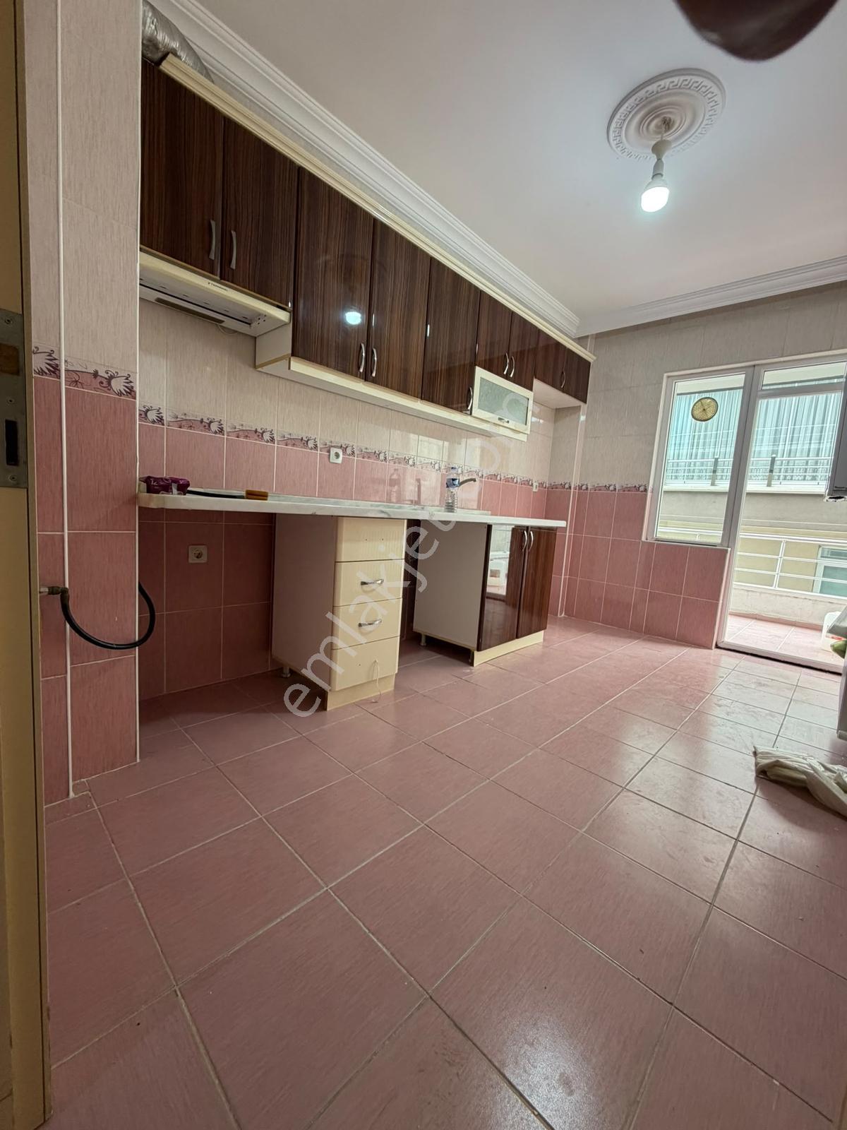 Yasa'dan Kafkas'da 3.kat 3+1 Asansörlü Yüksek Kredili Daire !! — fotoğraf 31