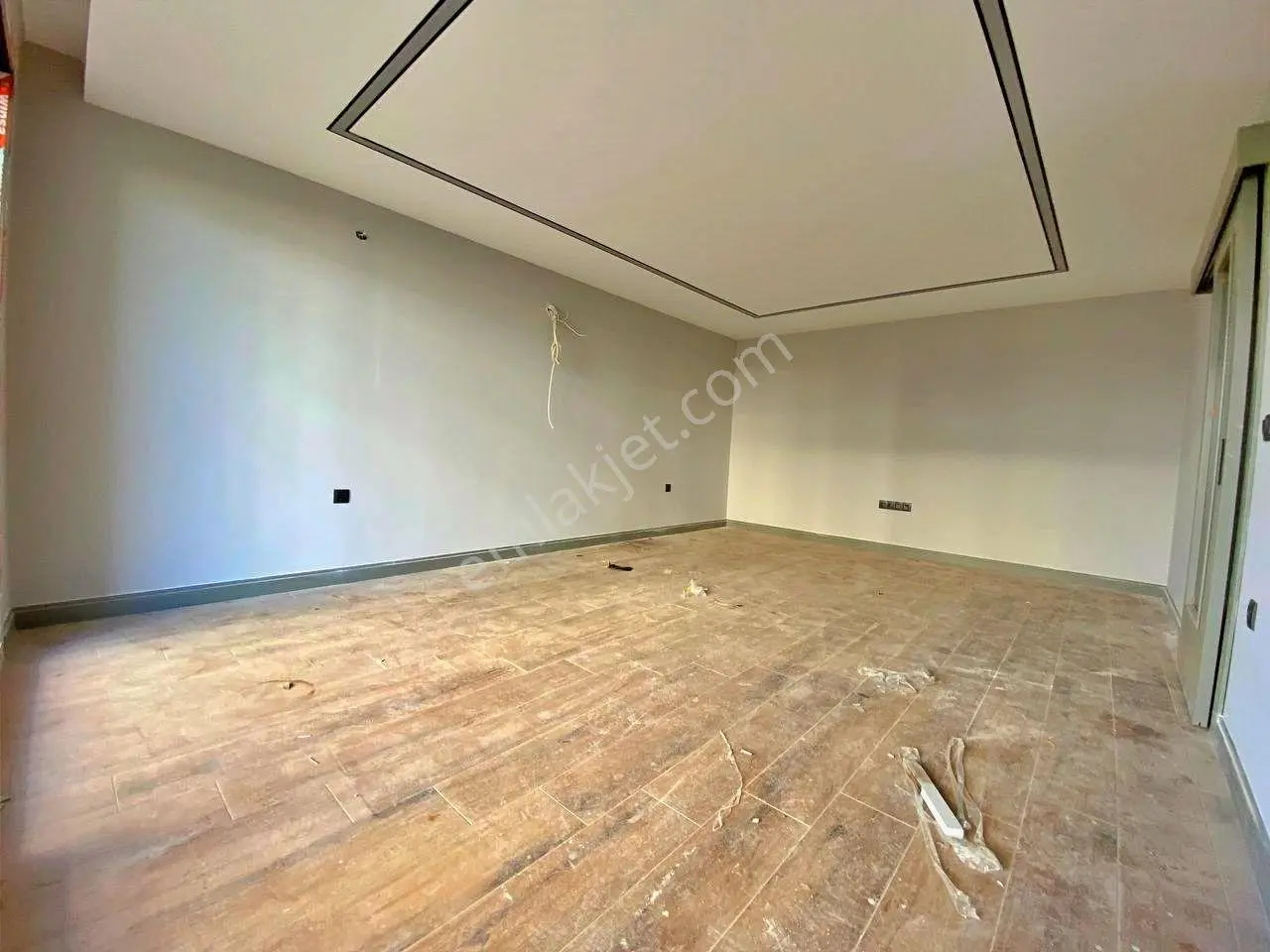 Uytundan Örende Havuzlu Ultralüks Sitede Bahçeli Satılık 2+1 — fotoğraf 8