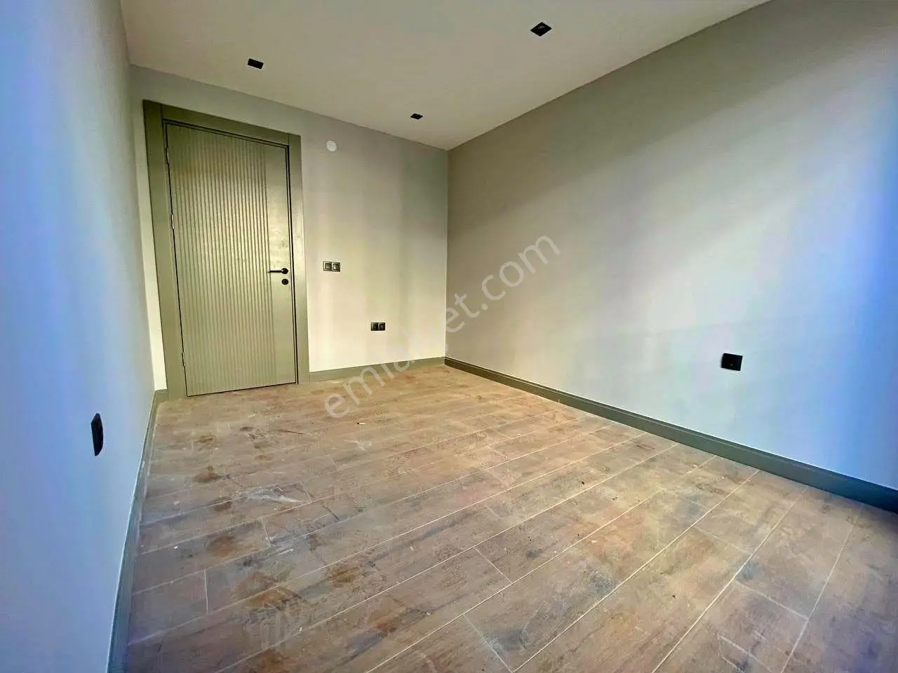 Uytundan Örende Havuzlu Ultralüks Sitede Bahçeli Satılık 2+1 — fotoğraf 24